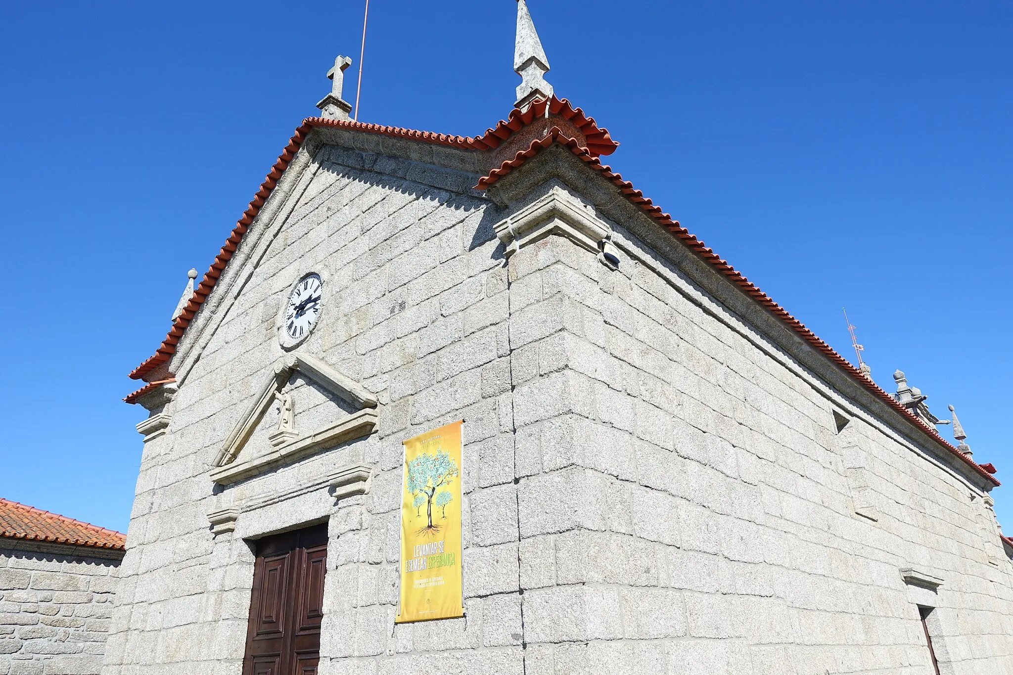 Photo showing: Church of Serzedelo in Póvoa de Lanhoso Portugal.