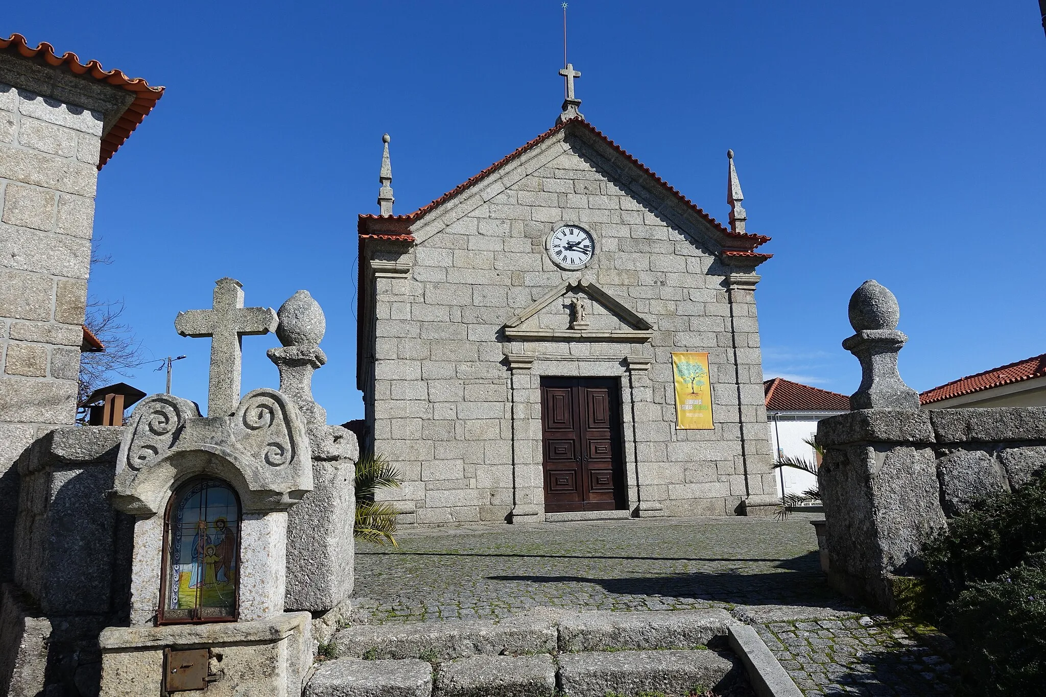 Photo showing: Church of Serzedelo in Póvoa de Lanhoso Portugal.