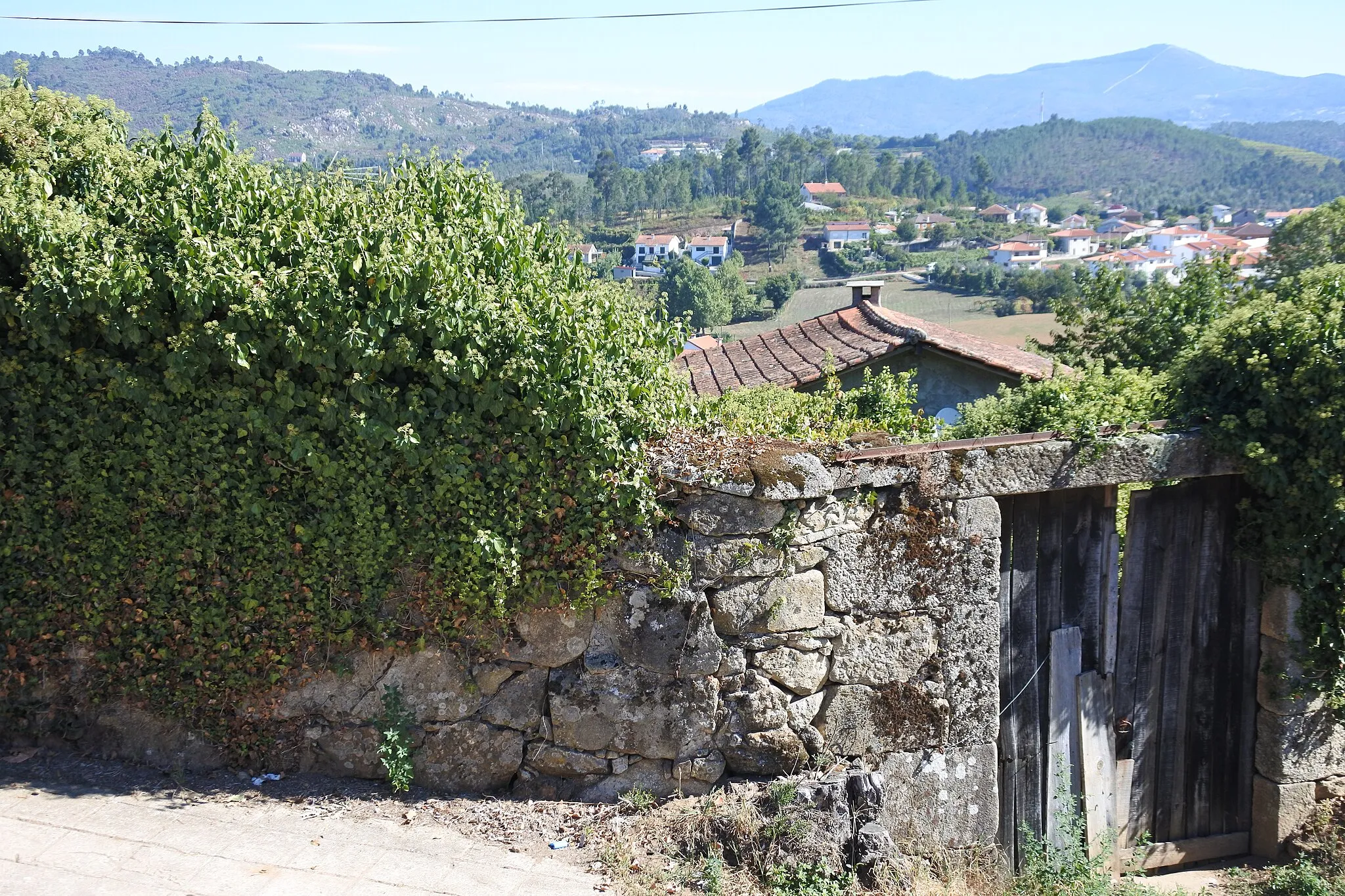 Photo showing: Arco de Baúlhe