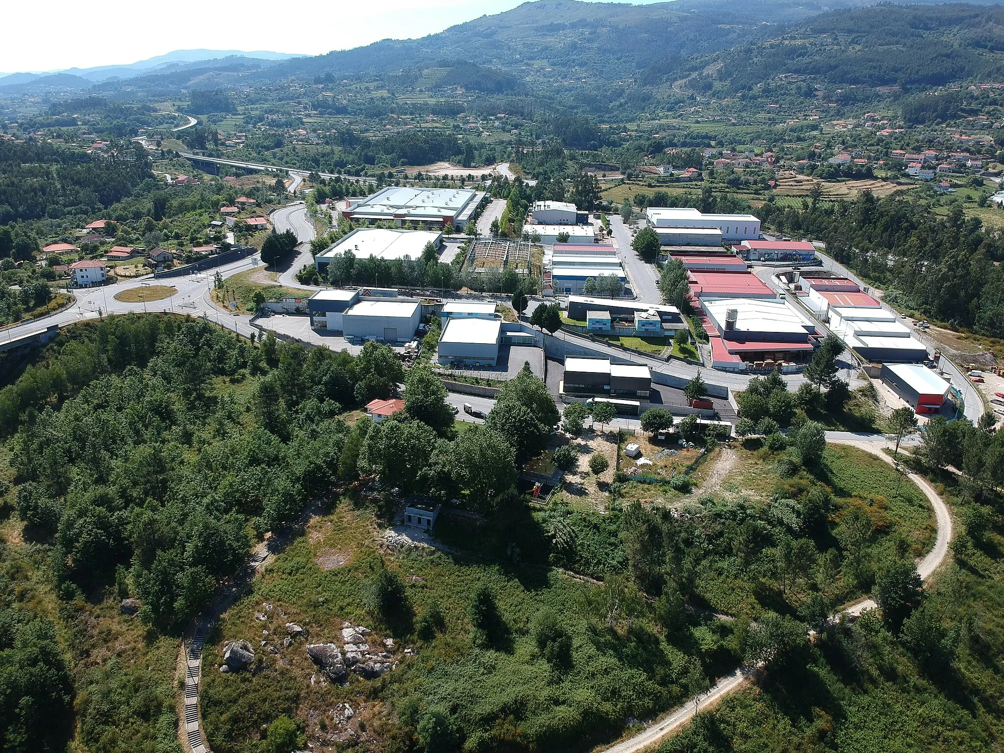 Photo showing: Aerial photograph of Parque Empresarial de Padreiro in Arcos de Valdevez, Portugal.