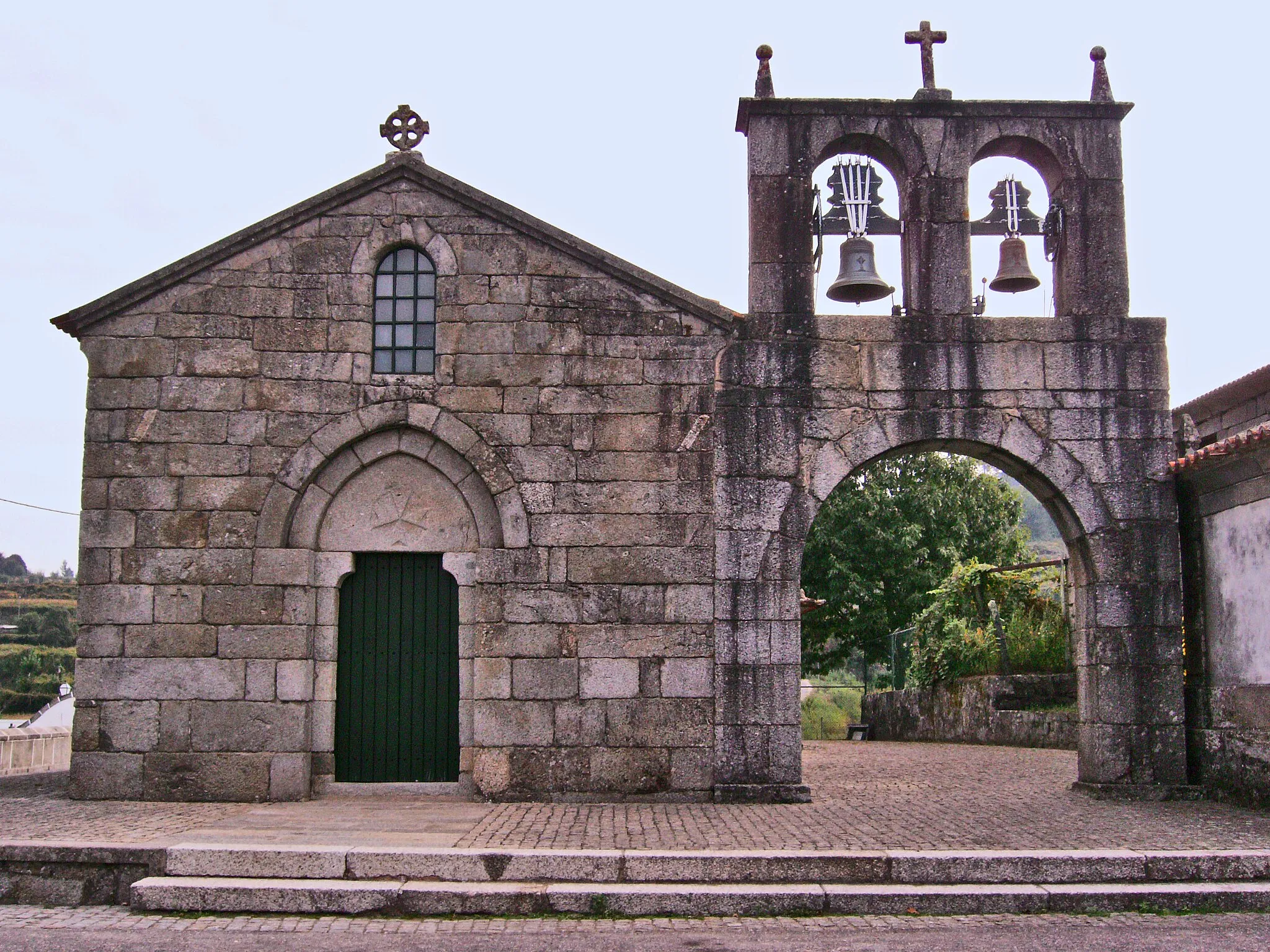 Photo showing: Igreja Paroquial de Santão / Igreja de Santo Adrião / Igreja Velha de Santão