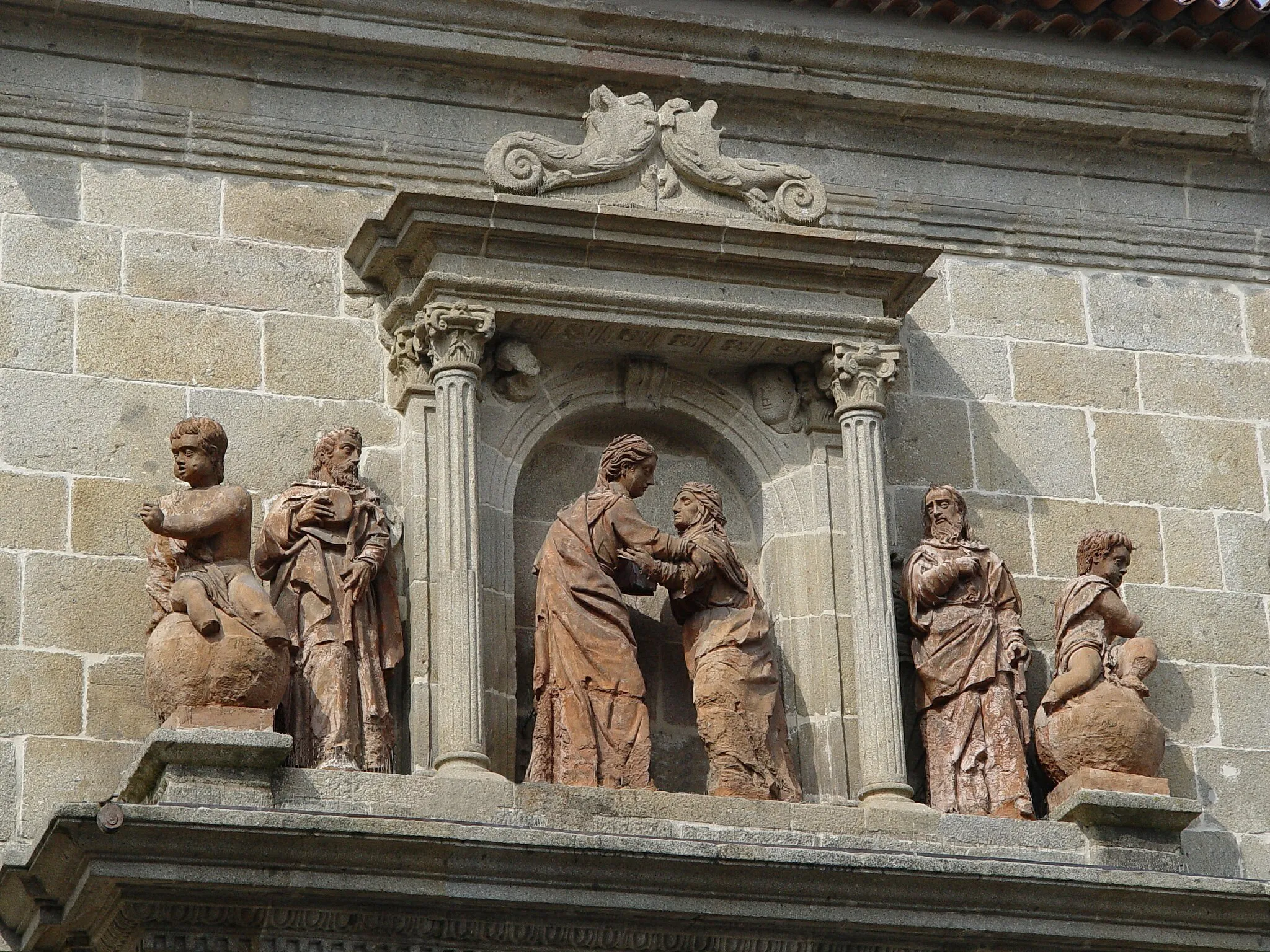Photo showing: Statues at Misericordia Church in Braga