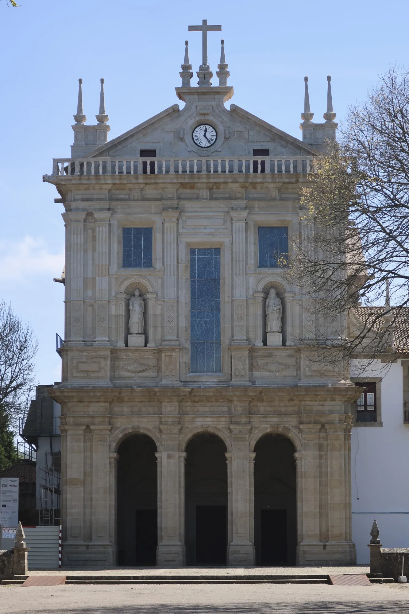 Photo showing: Mosteiro de Grijó, fachada da igreja.
