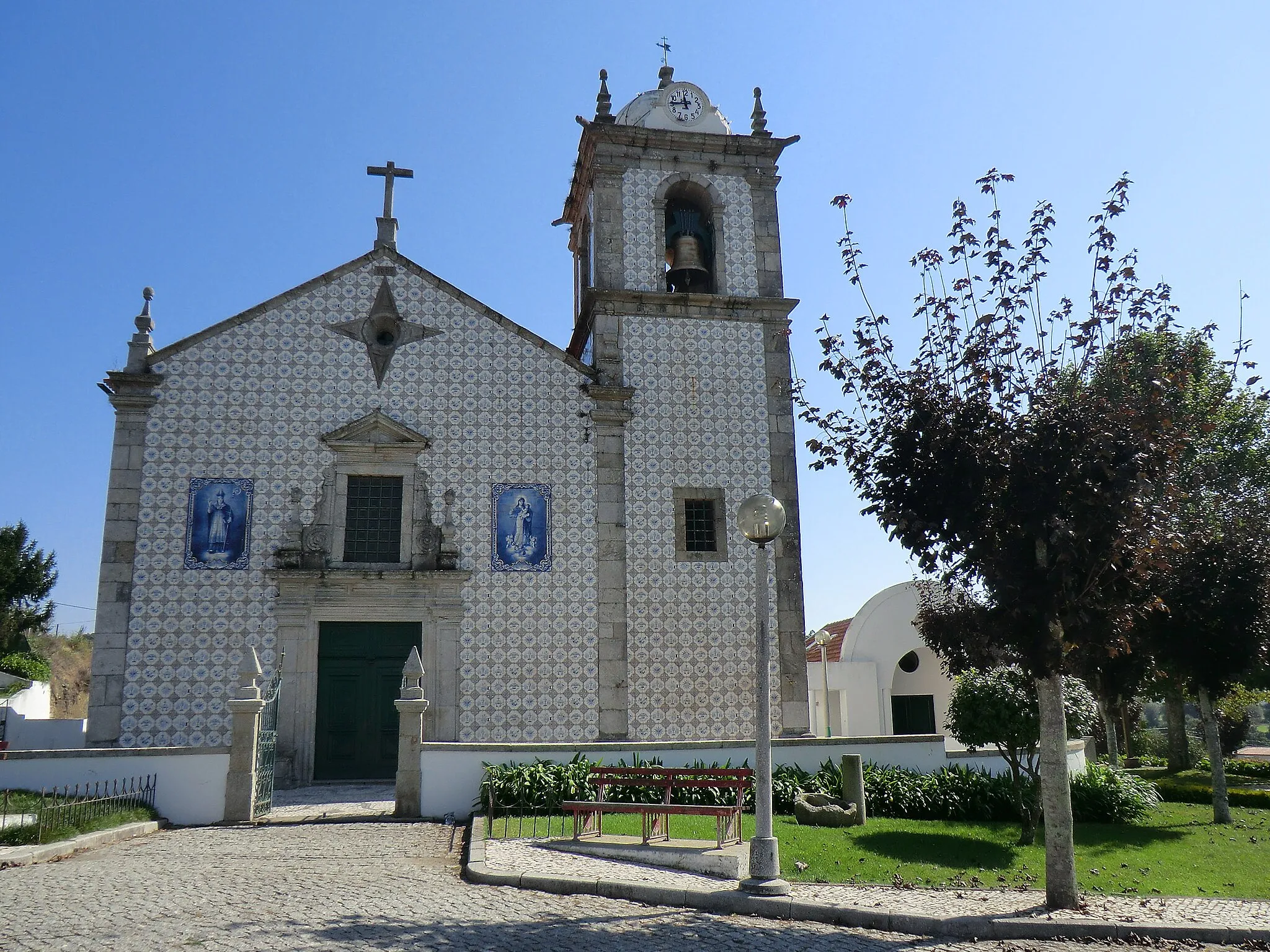 Photo showing: Igreja Paroquial de Escapães / Igreja de São Martinho