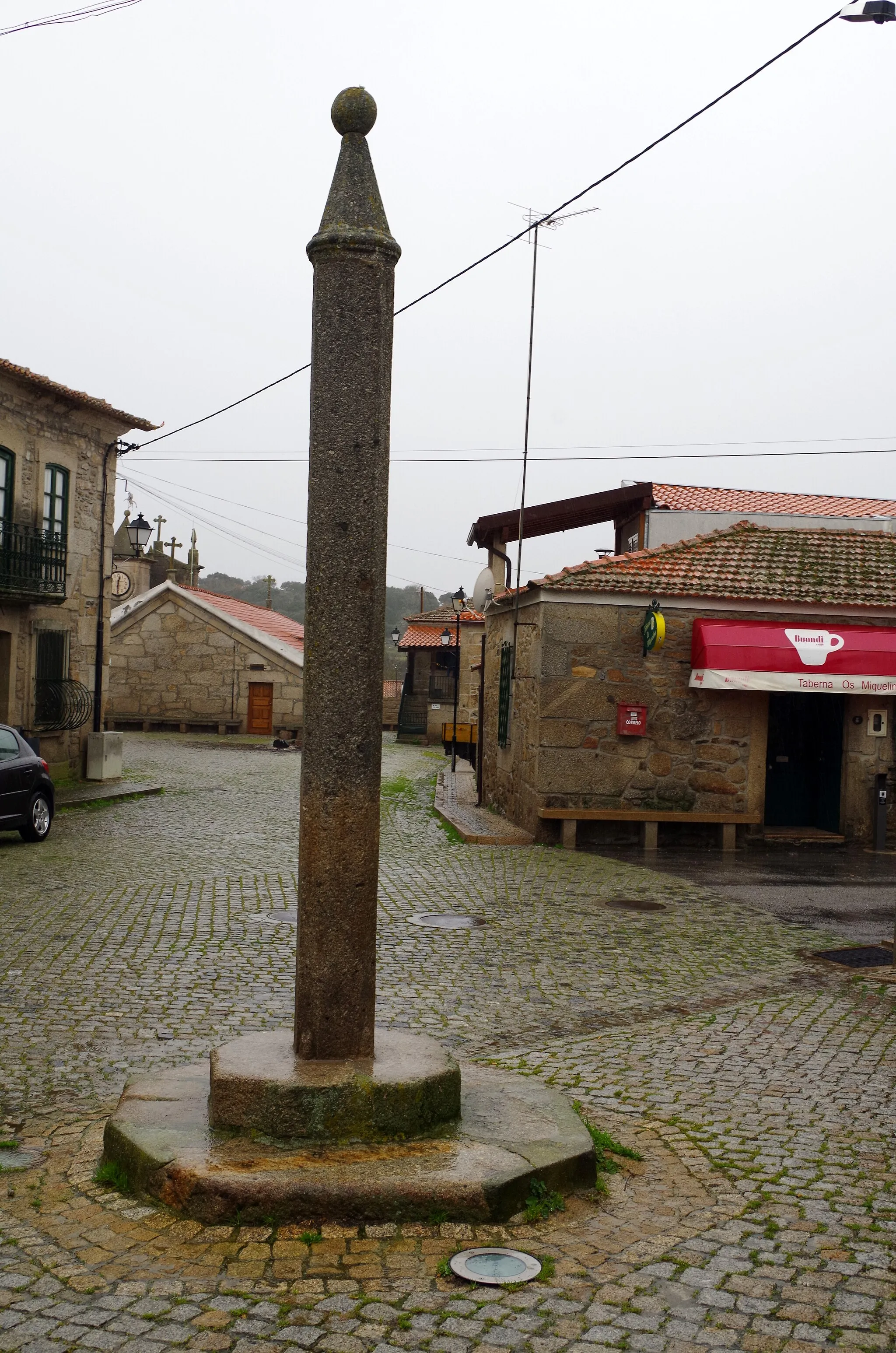 Photo showing: Pillory in Touça (Guarda, Portugal).