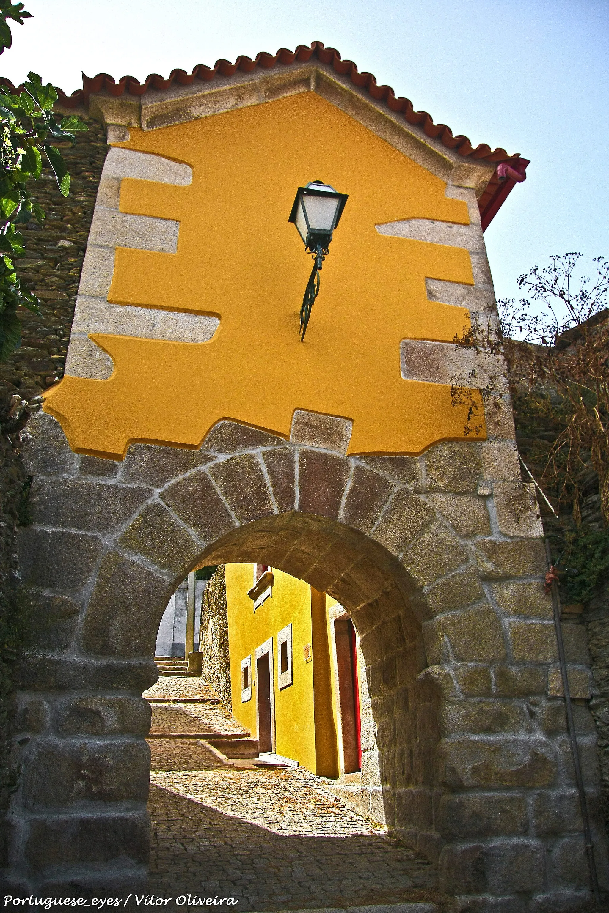 Photo showing: Porta da Vila - Torre de Moncorvo - Portugal