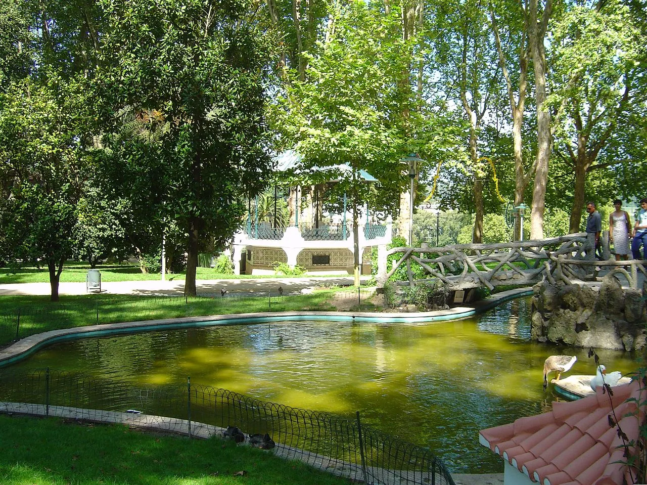 Photo showing: Parque  D. Maria II

http://maps.google.com?q=41.34523817818622,-8.474493026733398(Santo Tirso - Portugal)&t=h">See where this picture was taken. [?]