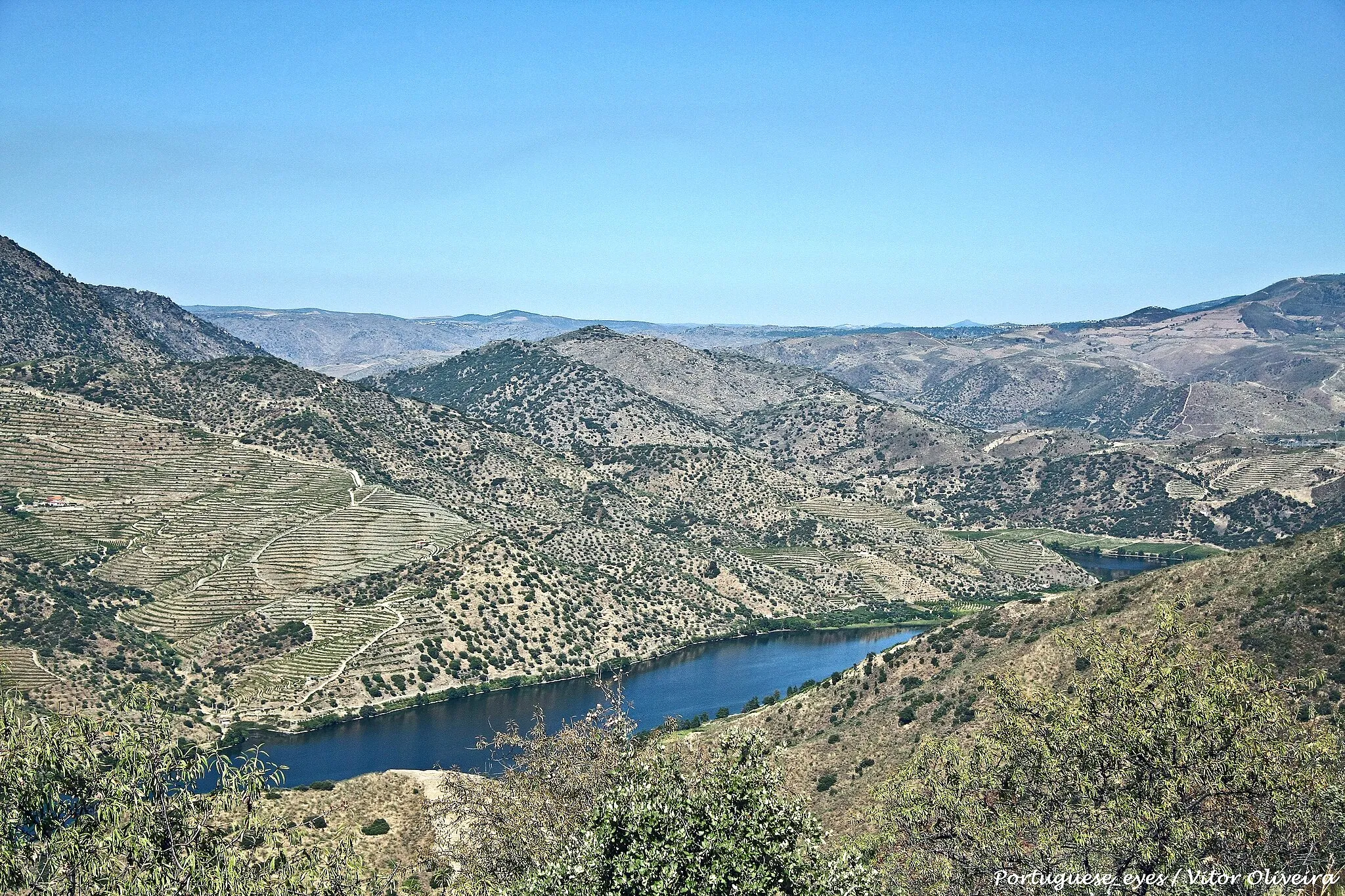 Photo showing: Vista do Miradouro de Santa Bárbara - Mós - Portugal