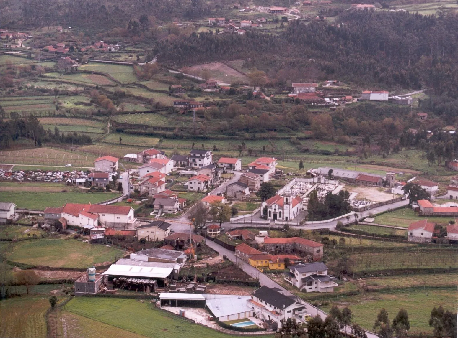 Photo showing: Vista aérea da freguesia de Sobrosa, concelho de Paredes, Portugal