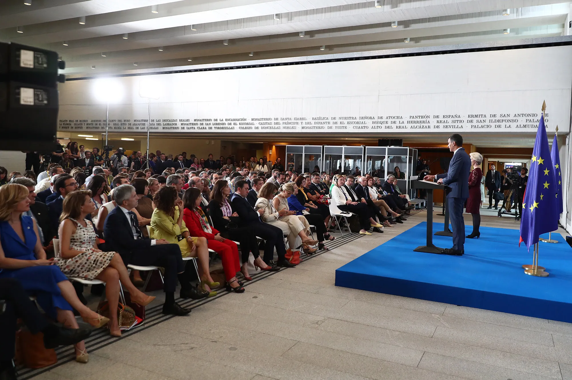 Photo showing: Comparecencia conjunta del presidente del Gobierno, Pedro Sánchez, y la presidenta de la Comisión Europea, Ursula von der Leyen, tras la reunión plenaria.