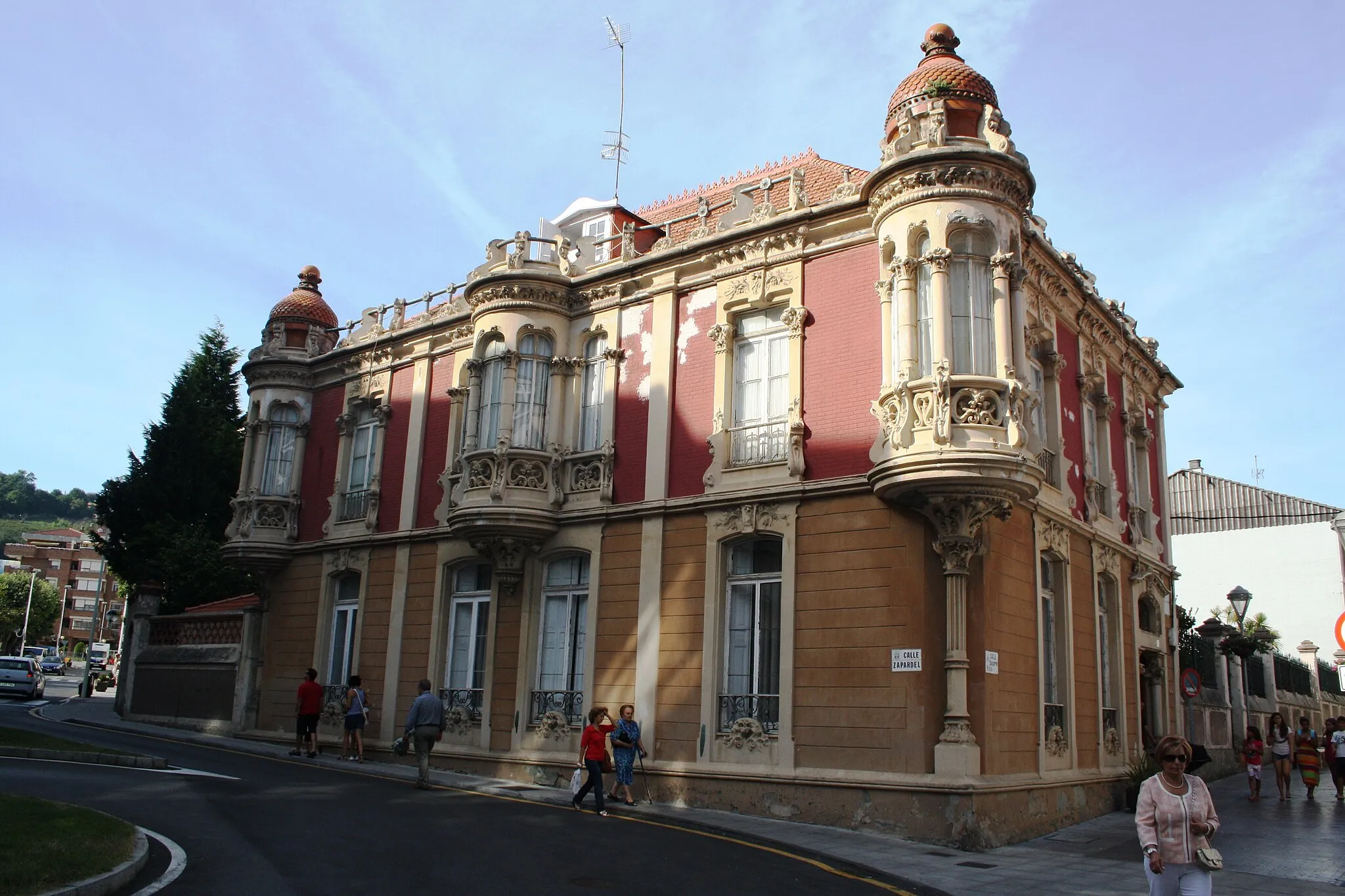 Photo showing: casa Mori