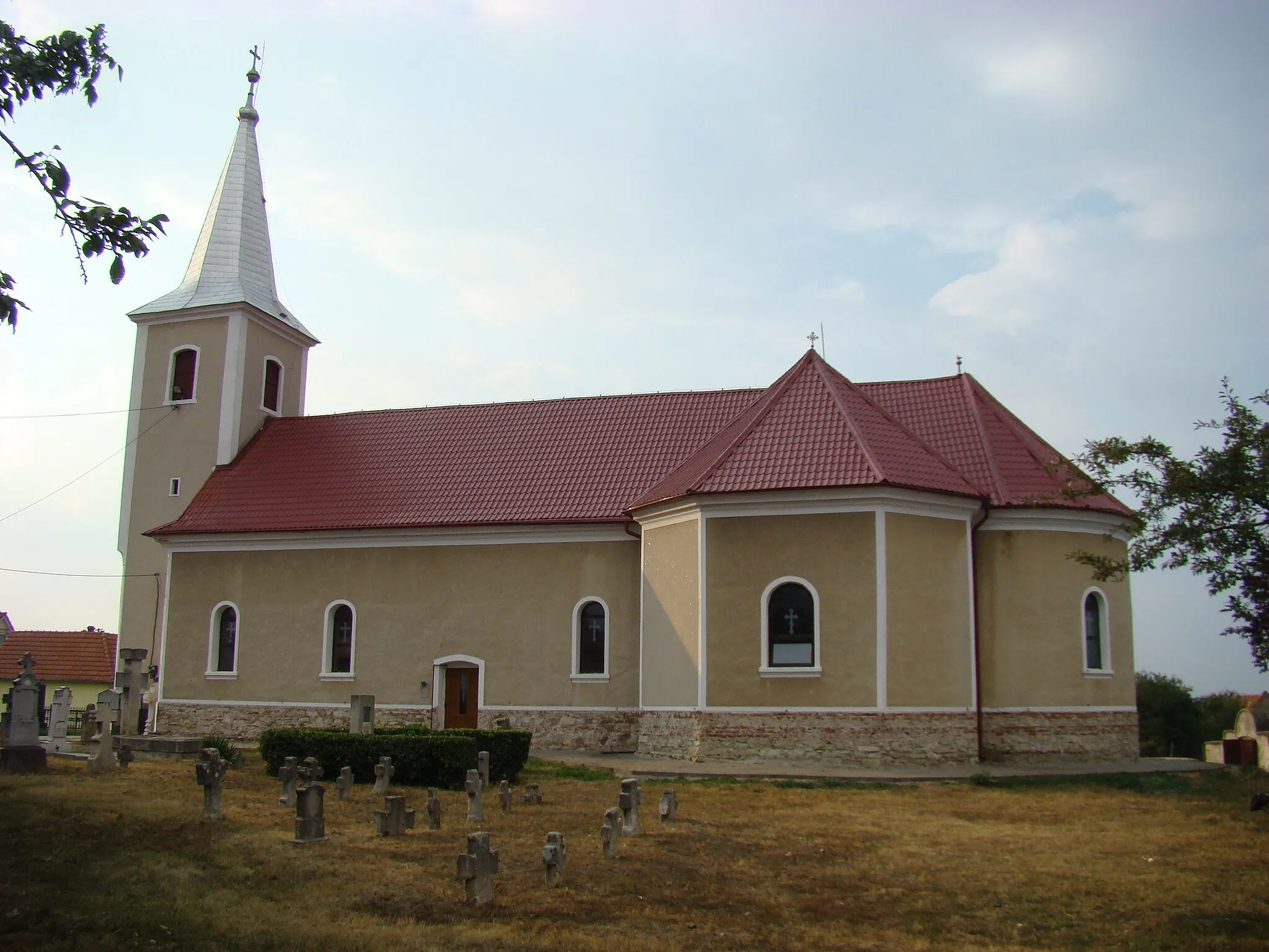 Photo showing: Biserica „Adormirea Maicii Domnului” din Lancrăm