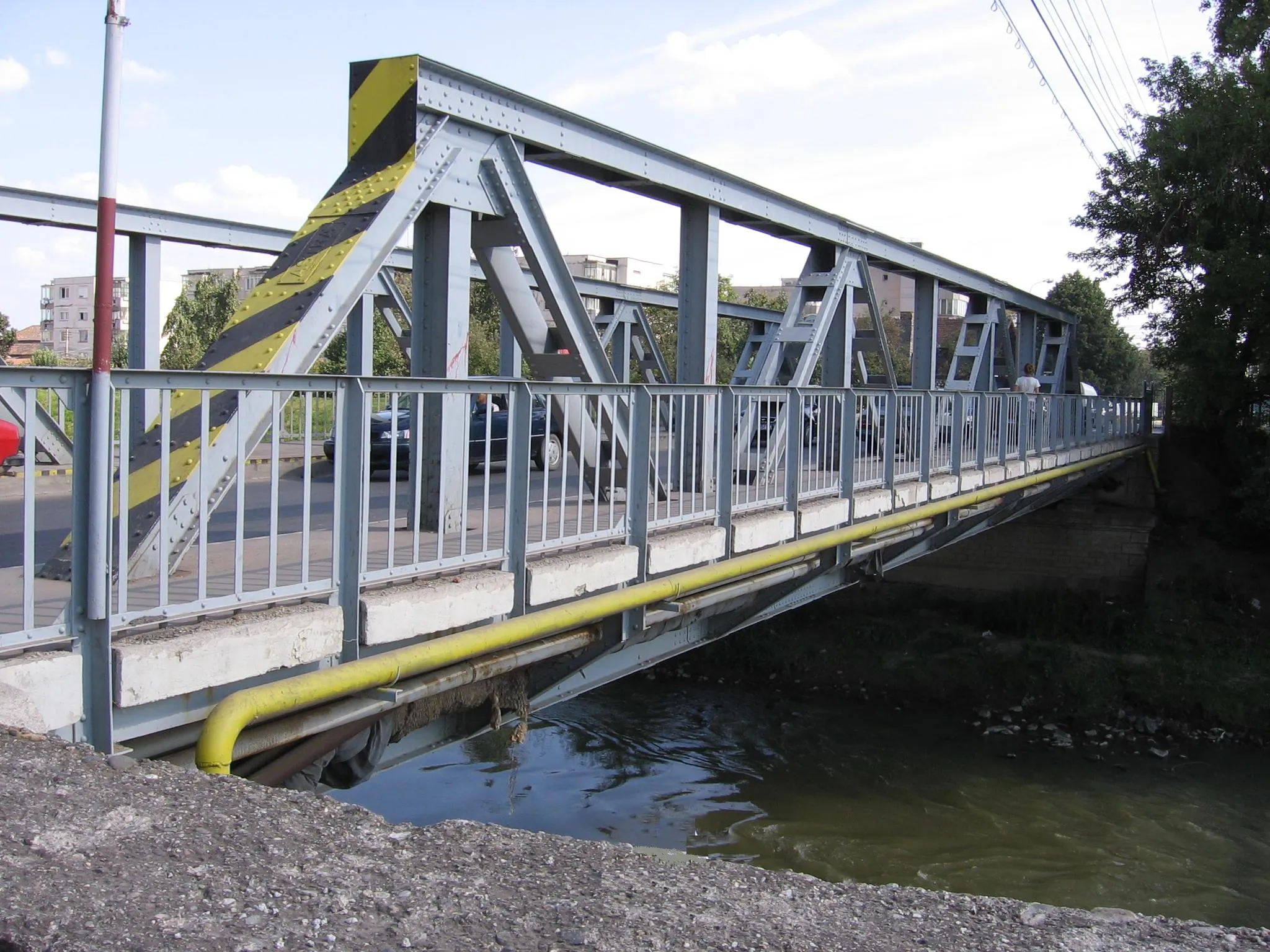Photo showing: Bridge over Tarnava Mica river Romania, Tarnaveni