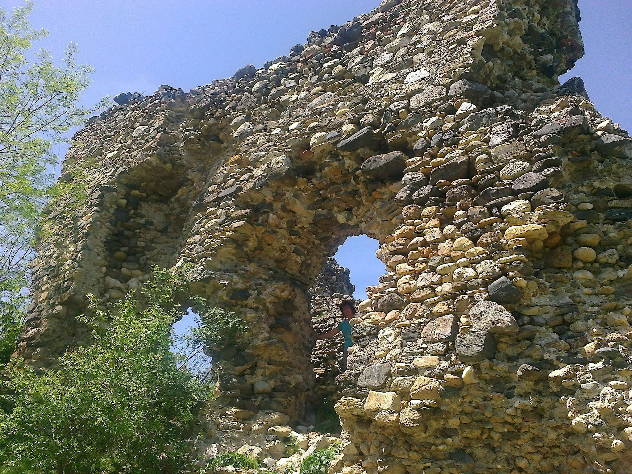 Photo showing: Cetatea Tălmaciului, „Coroana(cununa) țării”,  denumită de racoviceni „Cășile uriașilor”.