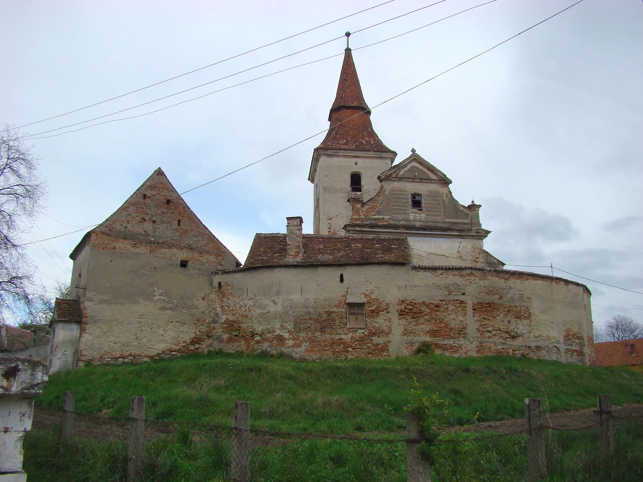 Photo showing: Ansamblul bisericii evanghelice fortificate, sat Agârbiciu; comuna Axente Sever, județul Sibiu