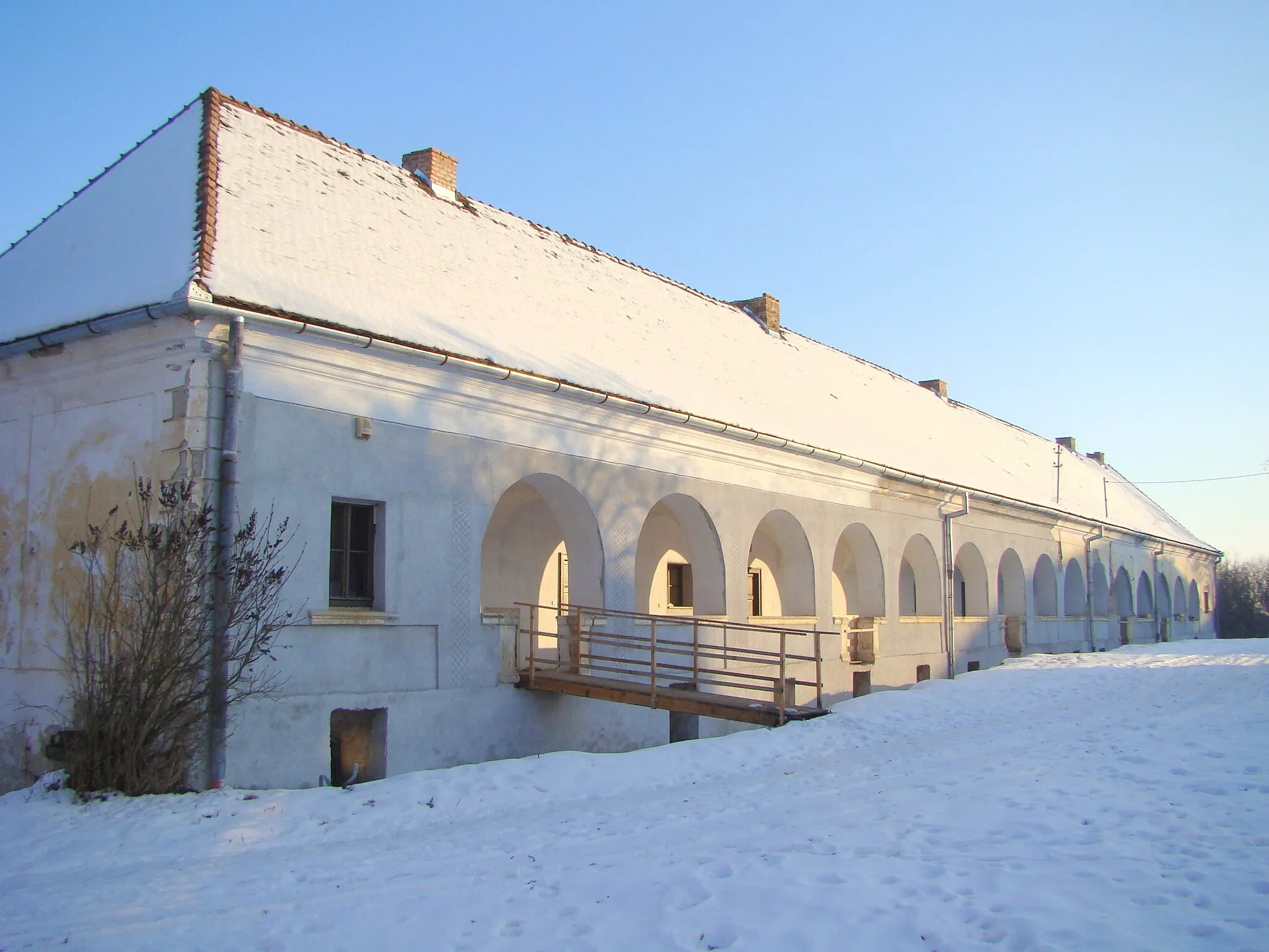 Photo showing: Ansamblul conacului Zichy, sat Voivodeni; comuna Voivodeni, judeţul Mureş