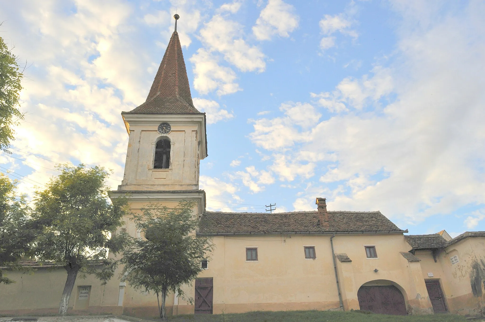 Photo showing: Fortified church in Șona, Alba County, Romania