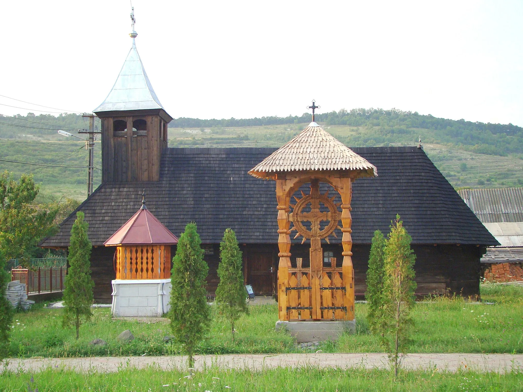 Photo showing: Biserica de lemn „Sf.Nicolae”, comuna Șoimuș, județul Hunedoara