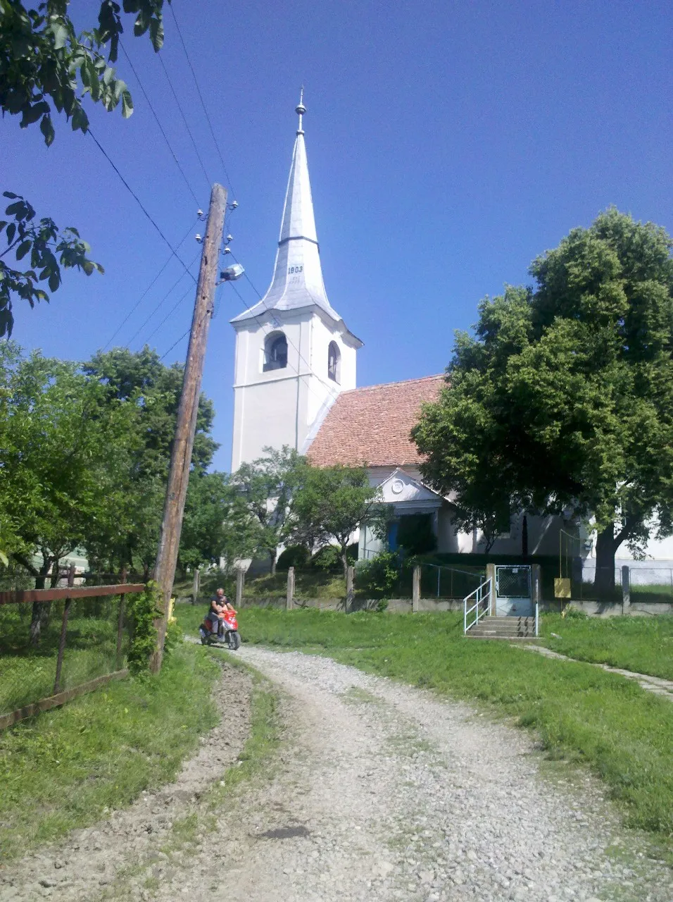 Photo showing: Unitarian church in Alsóboldogfalva, Hargita (Harghita) county.