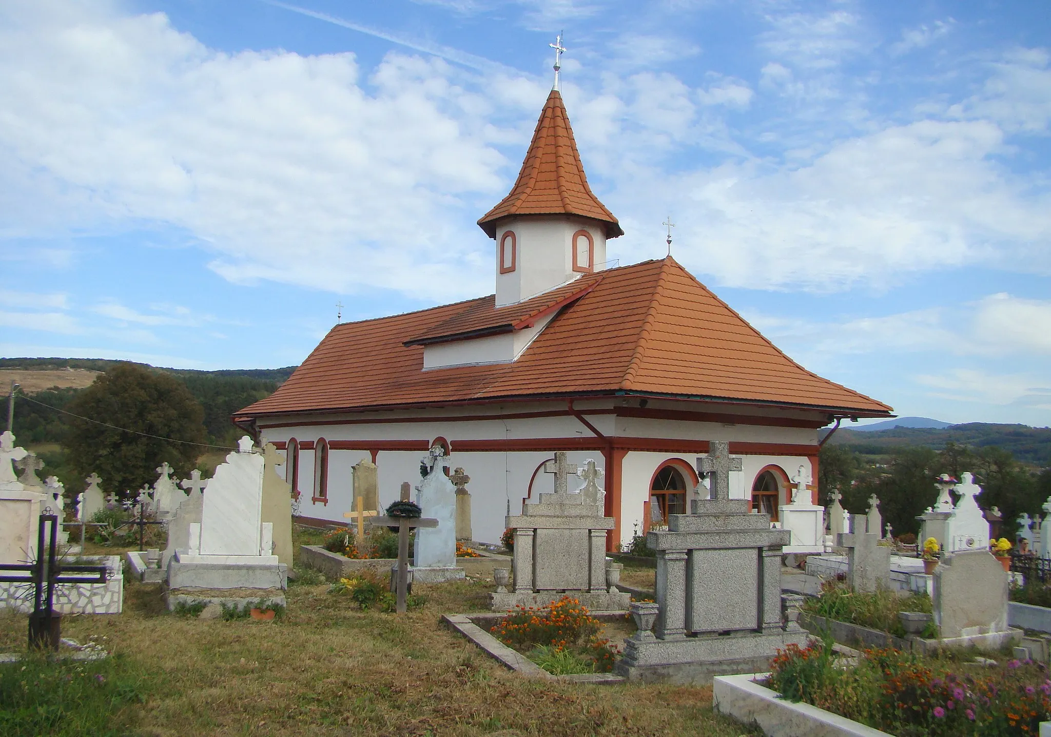 Photo showing: Biserica „Sf. Arhangheli”, sat Perșani; comuna Șinca 3 1704