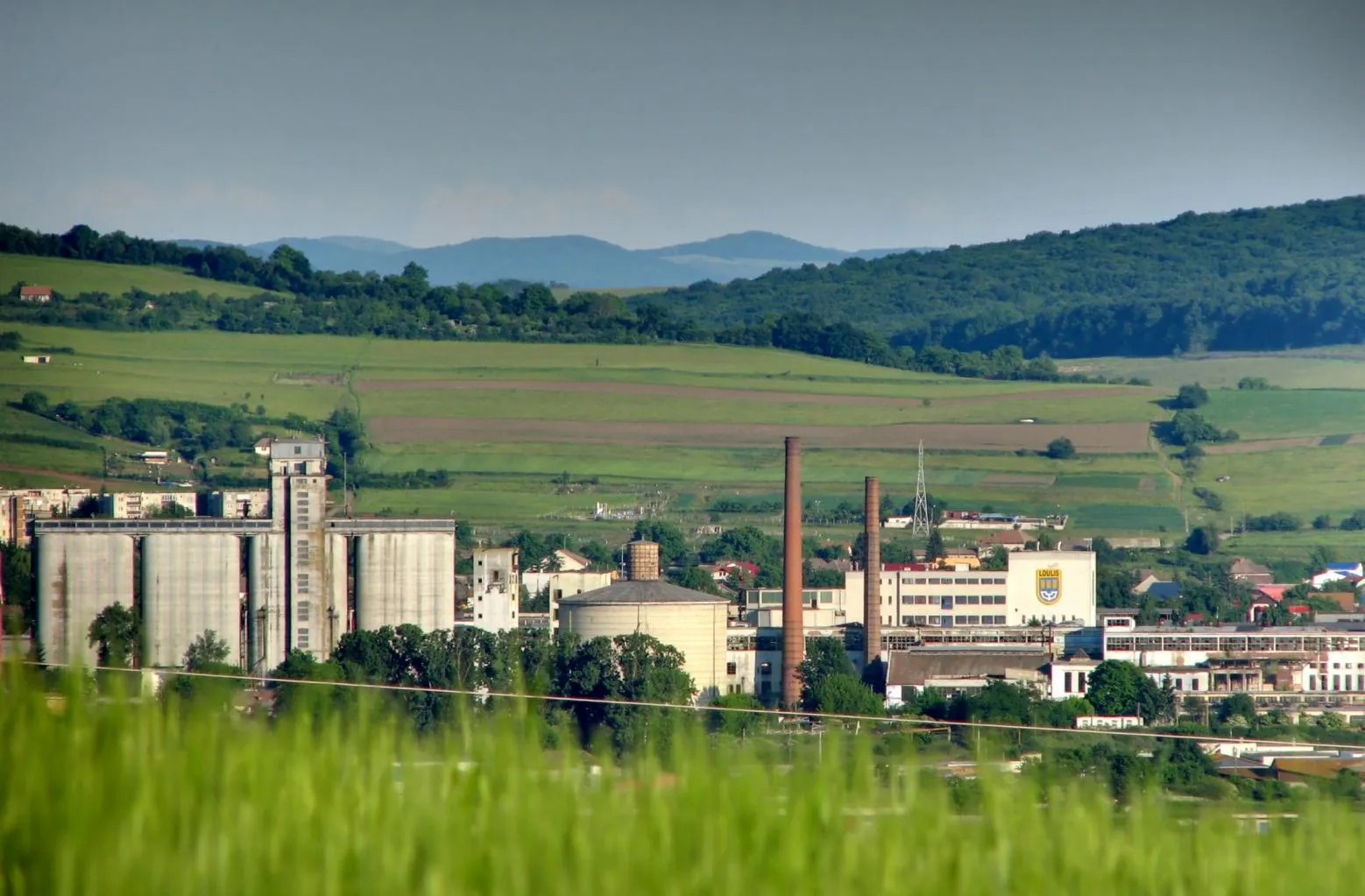 Photo showing: Sâncraiu de Mureș, Factories