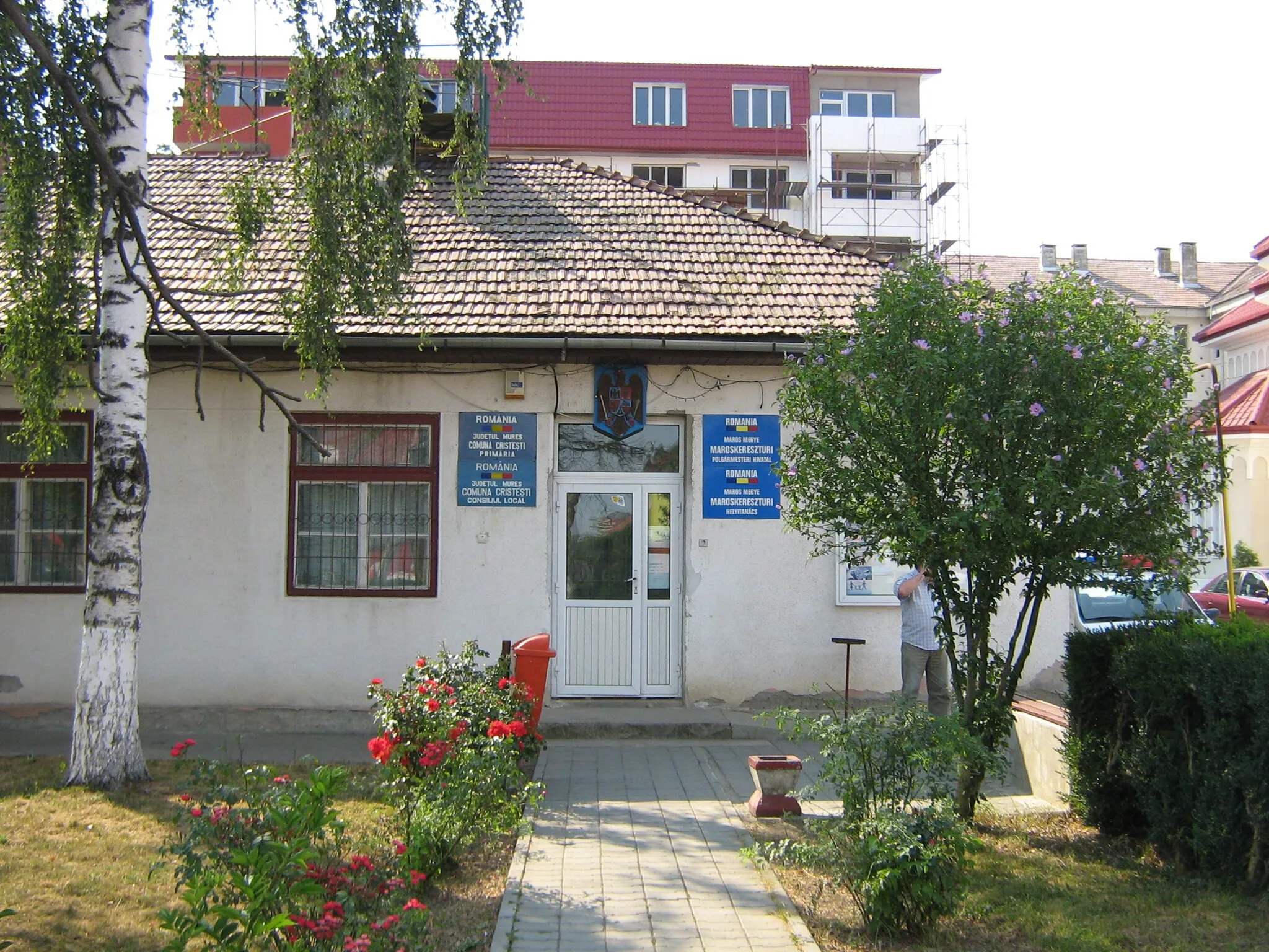 Photo showing: Village hall in Cristeşti