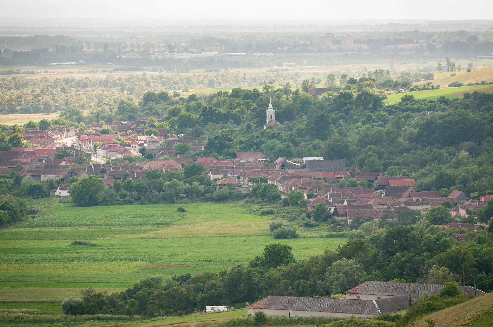 Photo showing: Satul Șona vazut de la movile