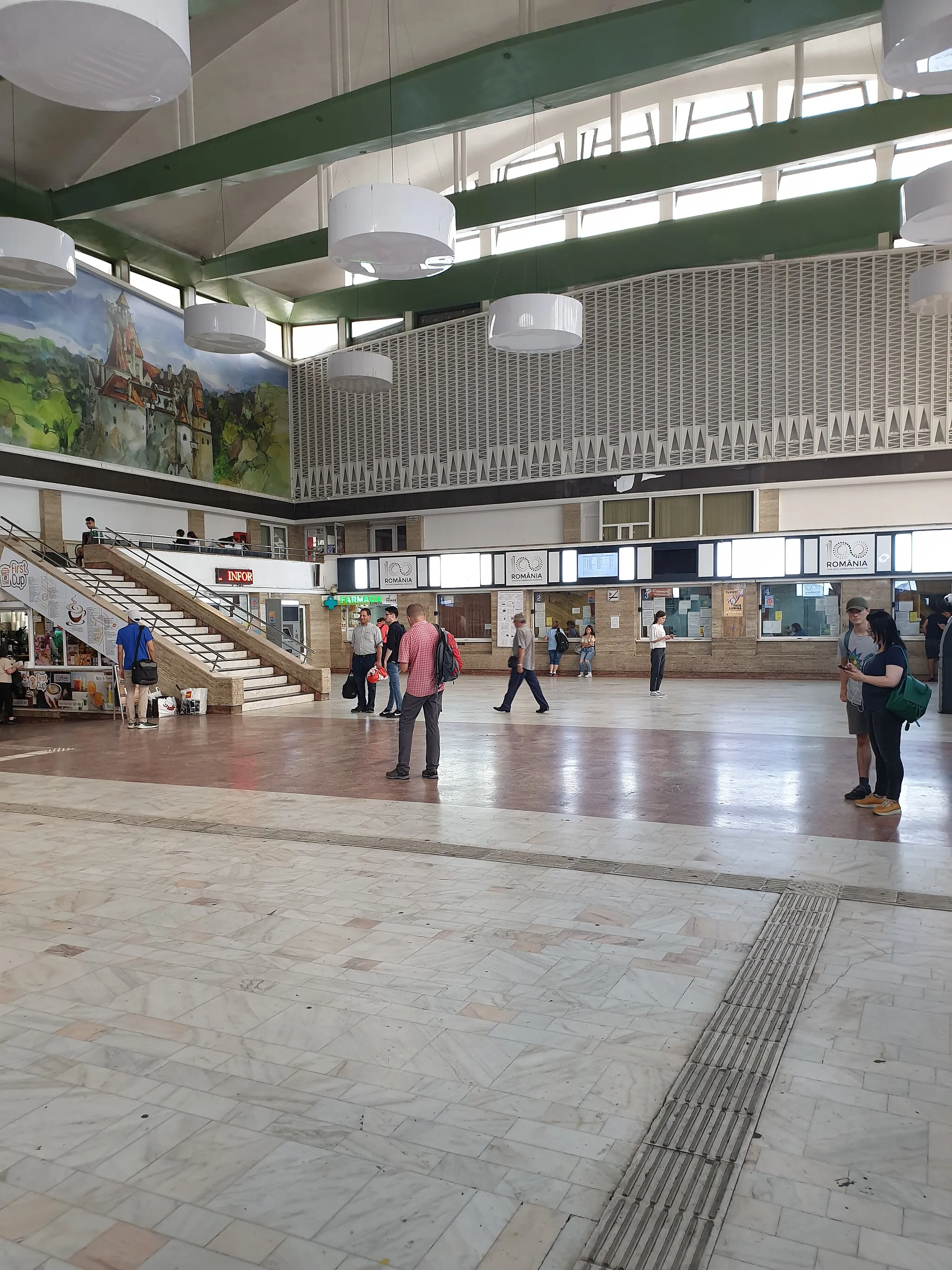 Photo showing: Brașov train station