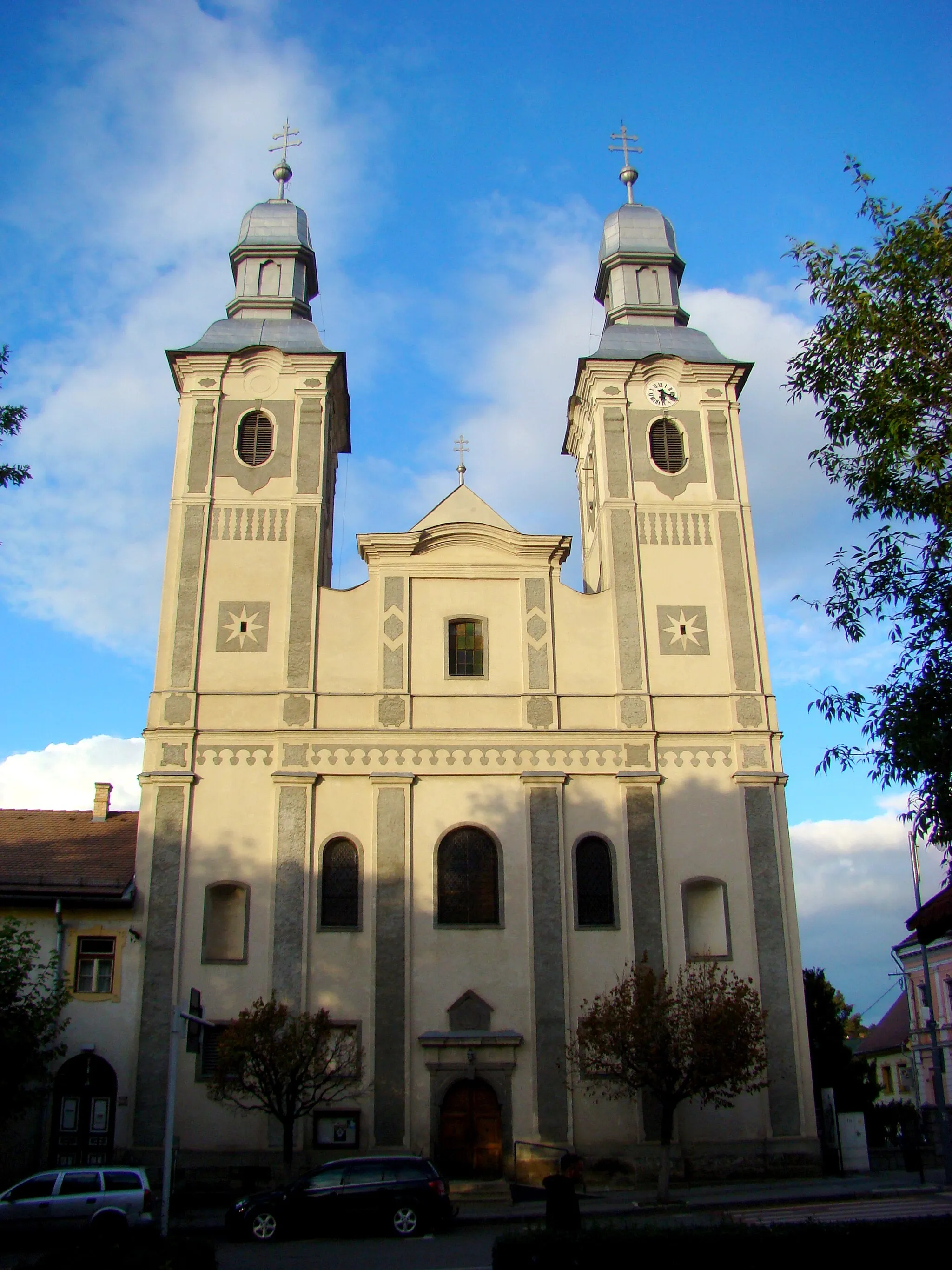 Photo showing: Saints' Peter and Paul church of the Franciscan monastery in Odorheiu Secuiesc, Harghita County, Romania