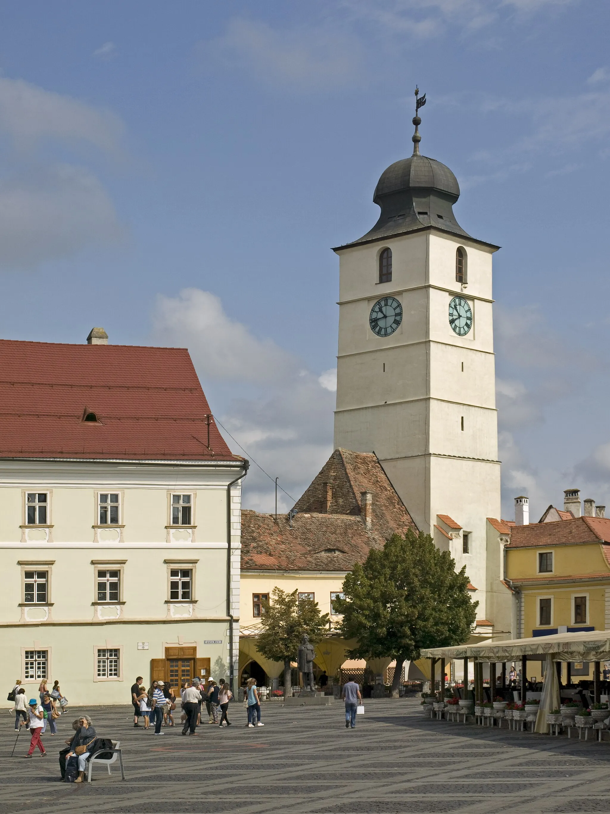Photo showing: Council Tower seen from the Grand Square, Sibiu