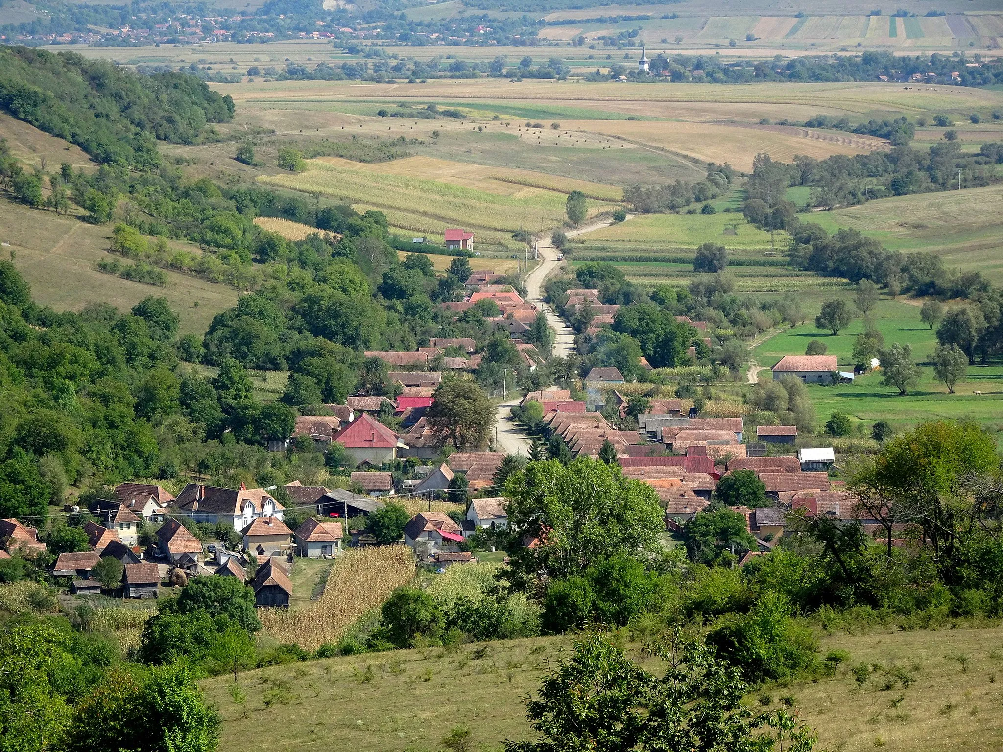 Photo showing: View of Maiad from a hill northwest of the village