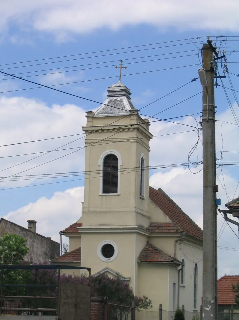 Photo showing: Roman cathocic church in Ozun (hu. Uzon, de. Usendorf), Covasna County, Transylvania, Romania