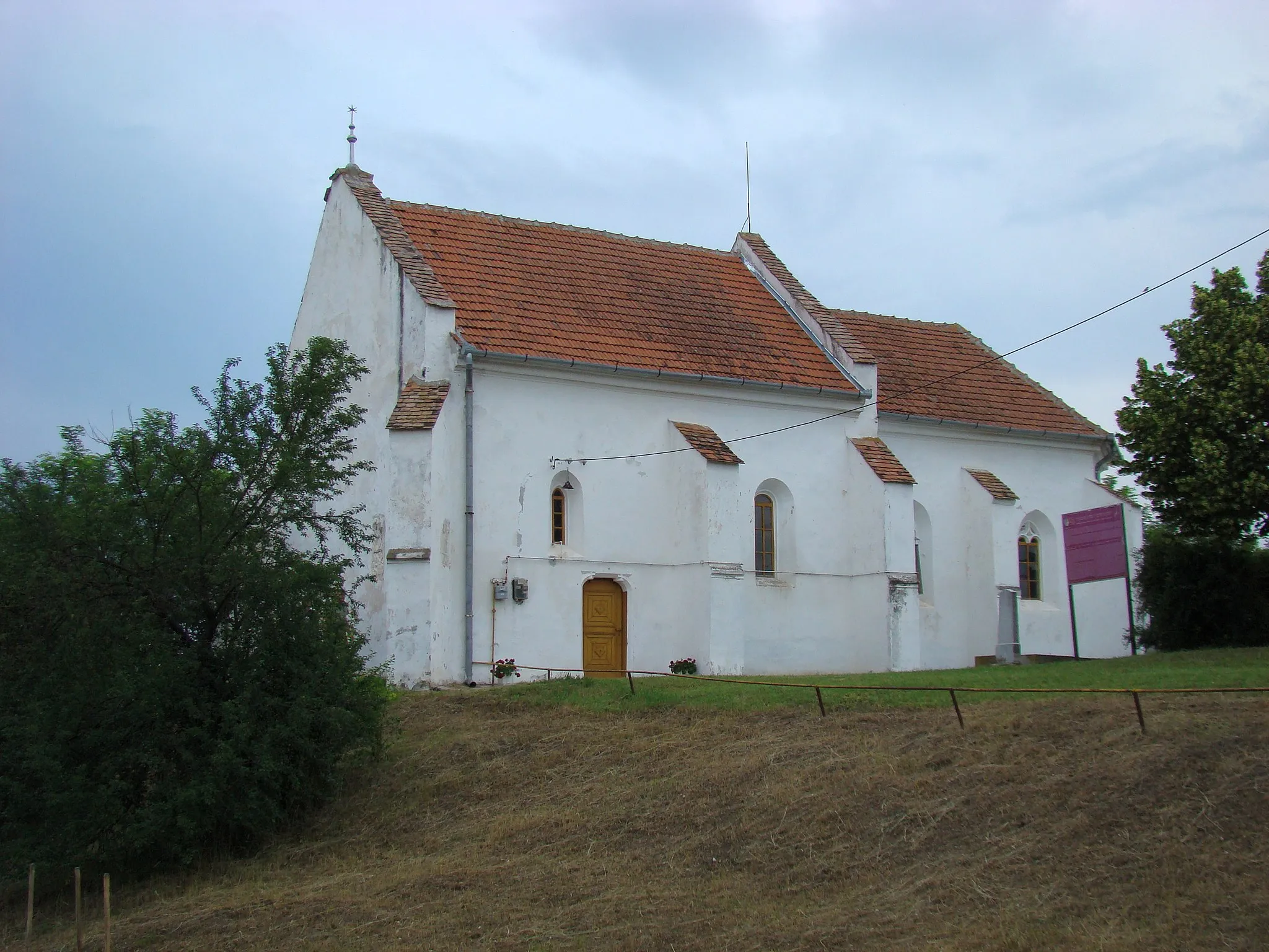 Photo showing: Biserica reformată, sat aparținător Sâncrai; municipiul Aiud, județul Alba