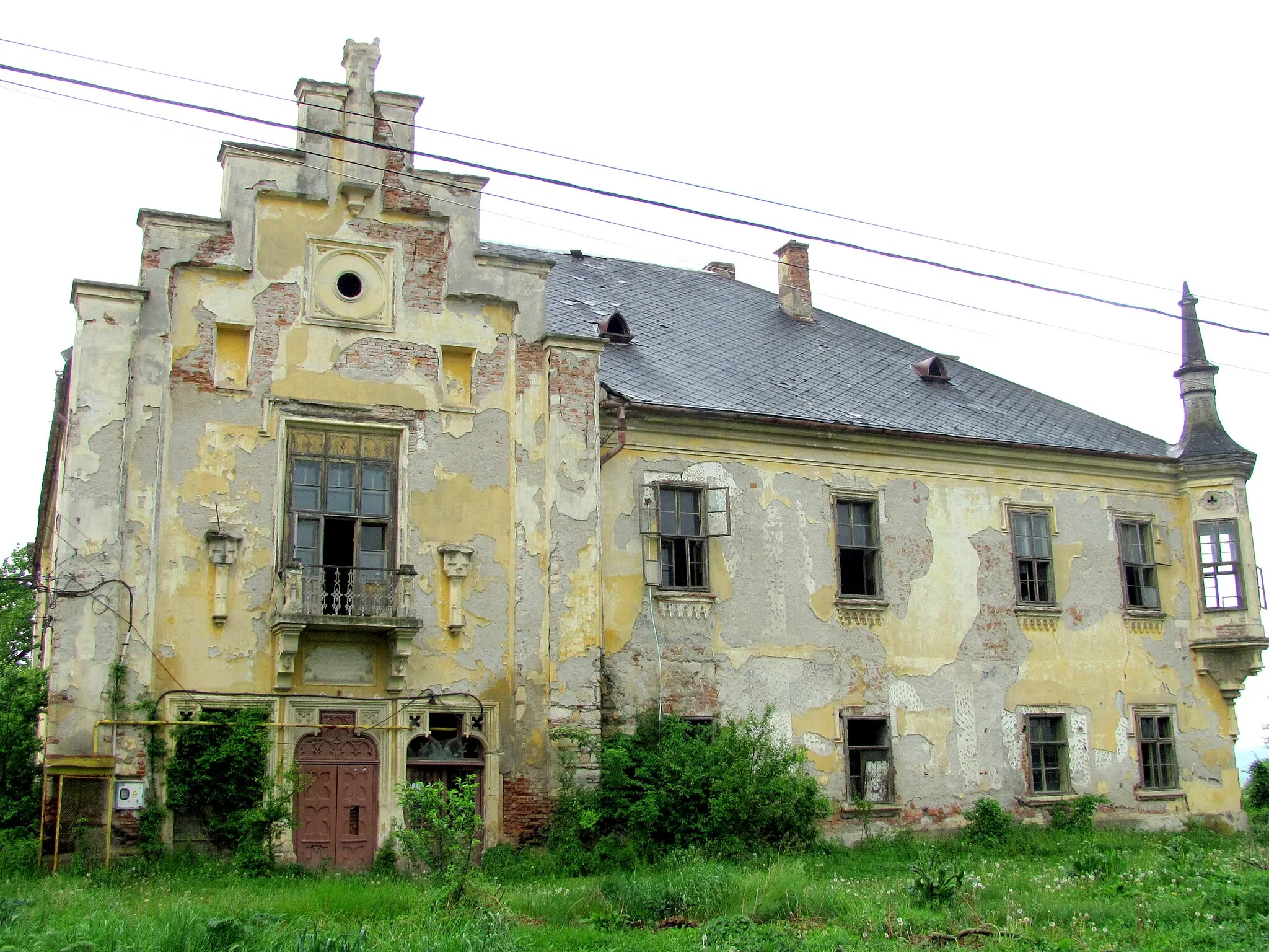 Photo showing: Teleki Castle, facade