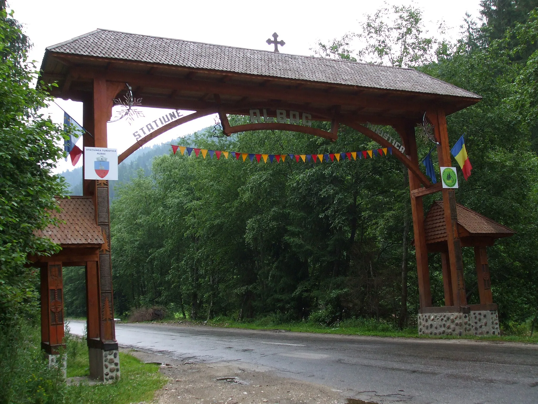 Photo showing: Einfahrt der Ortschaft Albac, Kreis Alba, Rumänien.