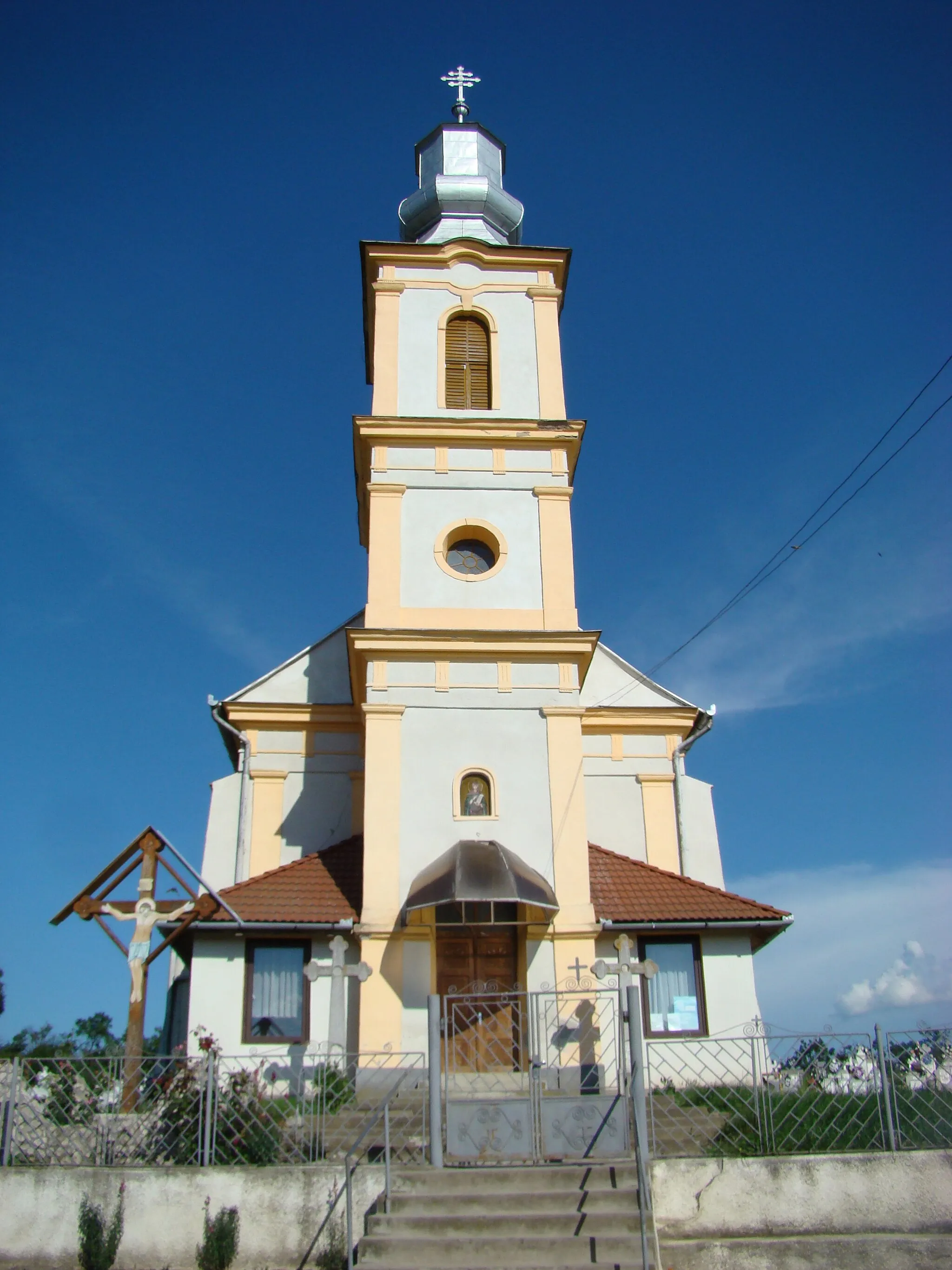 Photo showing: Biserica ortodoxă „Cuvioasa Paraschiva” din Bucerdea Grânoasă, județul Alba