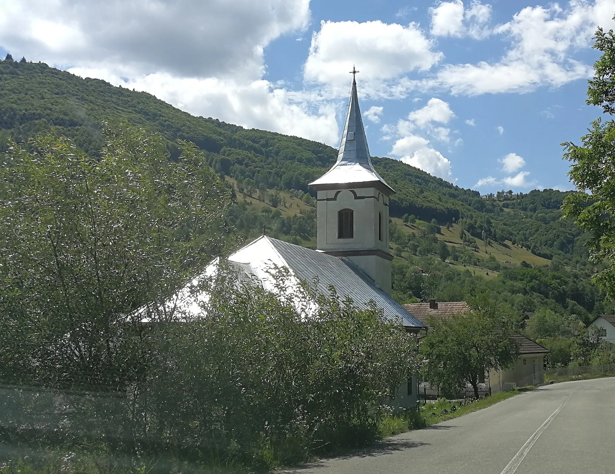 Photo showing: Church in Dos, Alba County, Romania