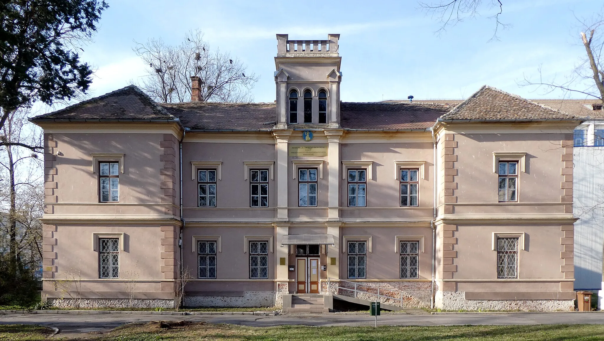 Photo showing: Hermannstadt (RO), Forschungsinstitut für Geisteswissenschaften, Schewisgasse 40.