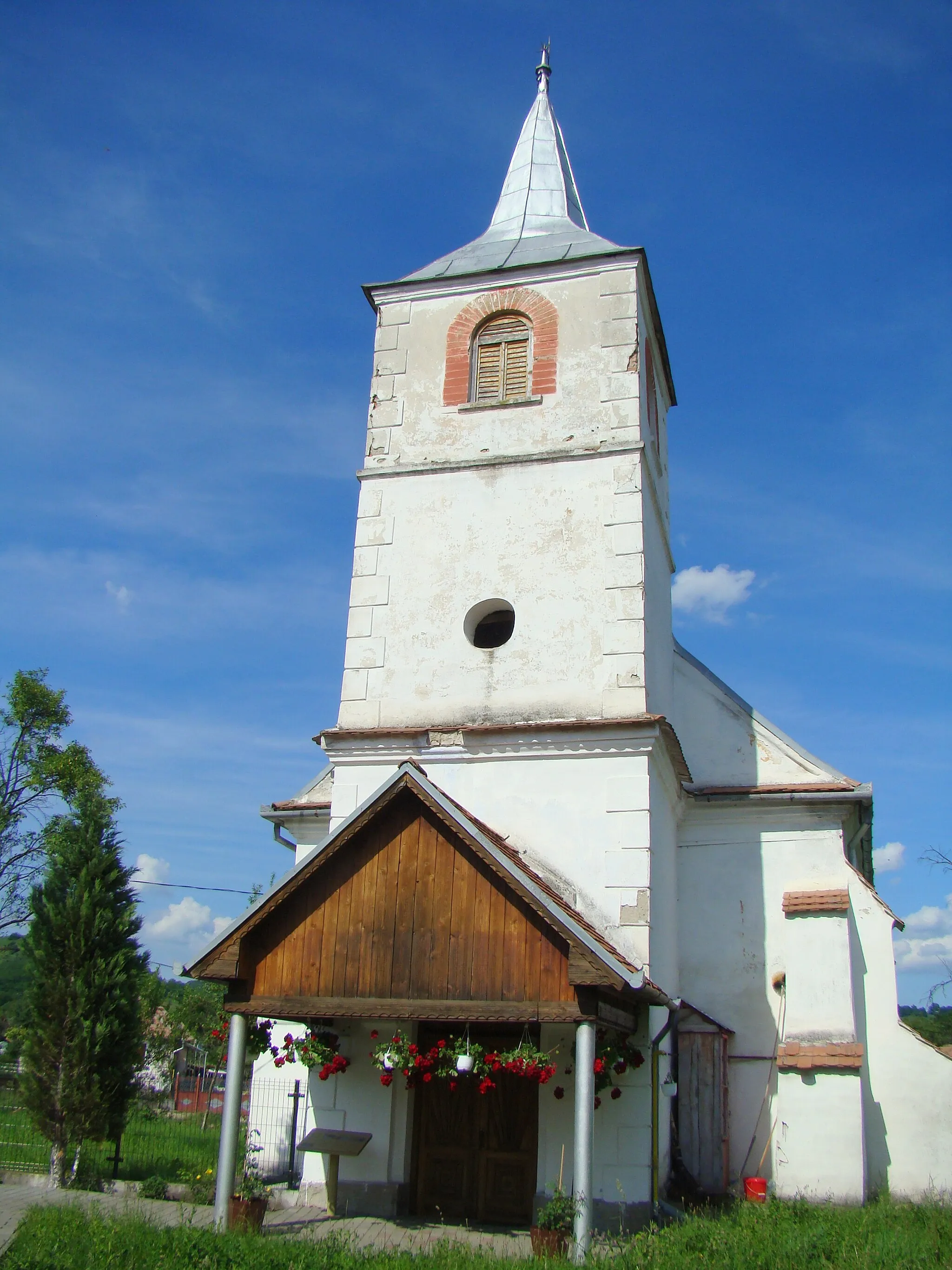 Photo showing: Reformed church in Alma, Sibiu county, Romania