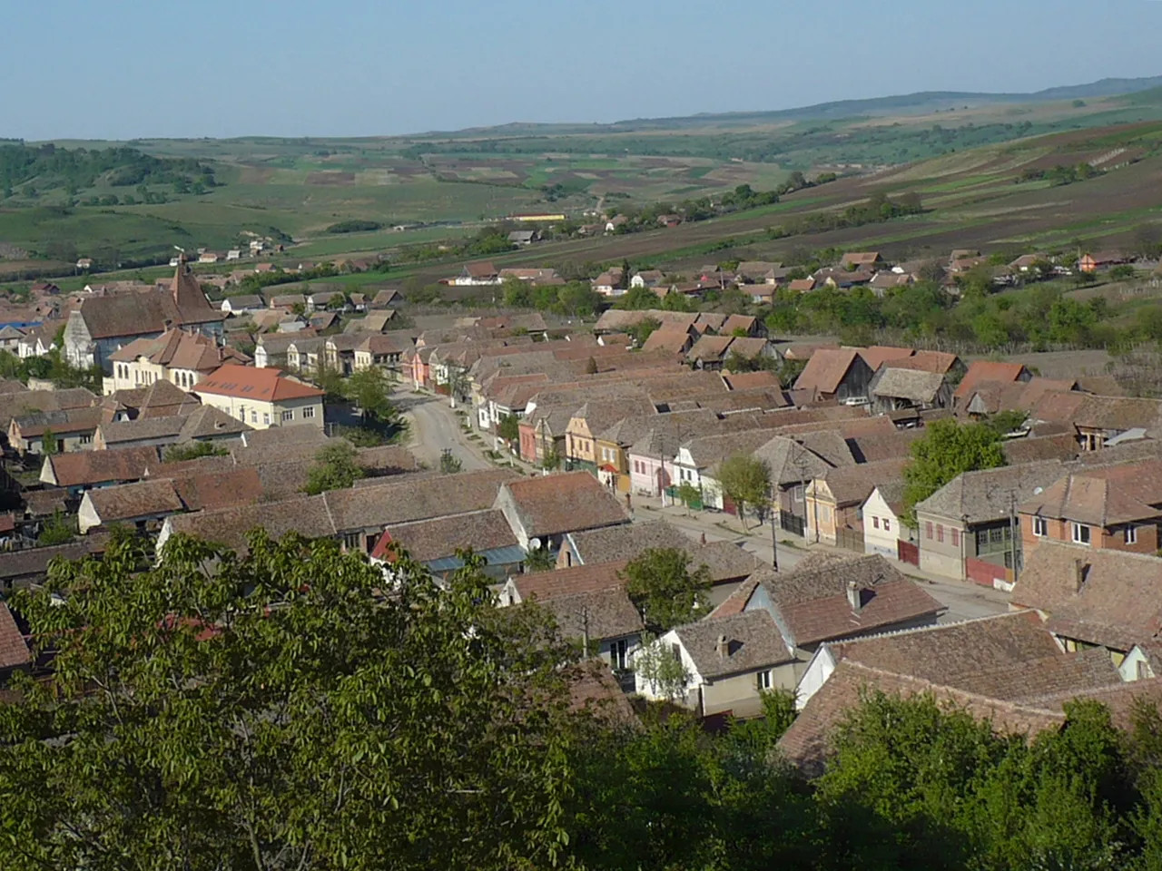 Photo showing: Boian - vedere din turnul bisericii ortodoxe