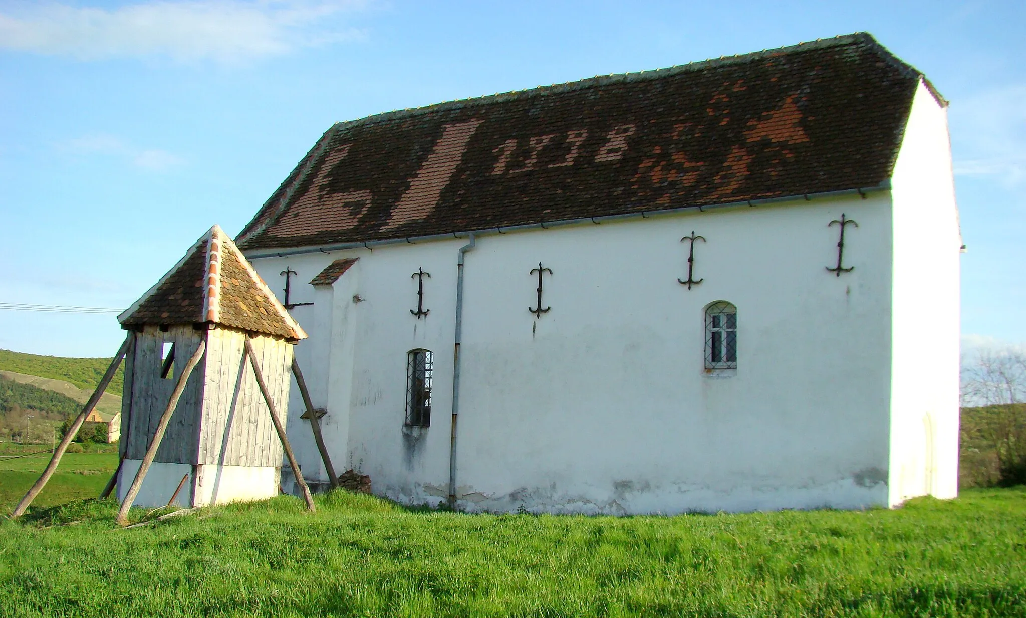 Photo showing: Lutheran church in  Păuca, Sibiu County, Romania