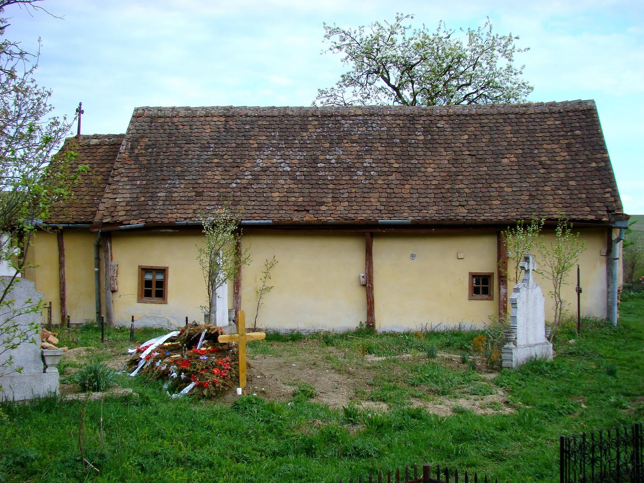 Photo showing: Wooden church in Presaca, Sibiu County, Romania