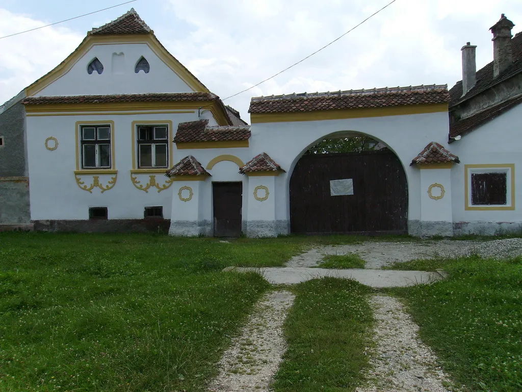 Photo showing: Typical House in Prejmer, Typical medieval house in Prejmer, Transylvania, Romania Location: Transylvania