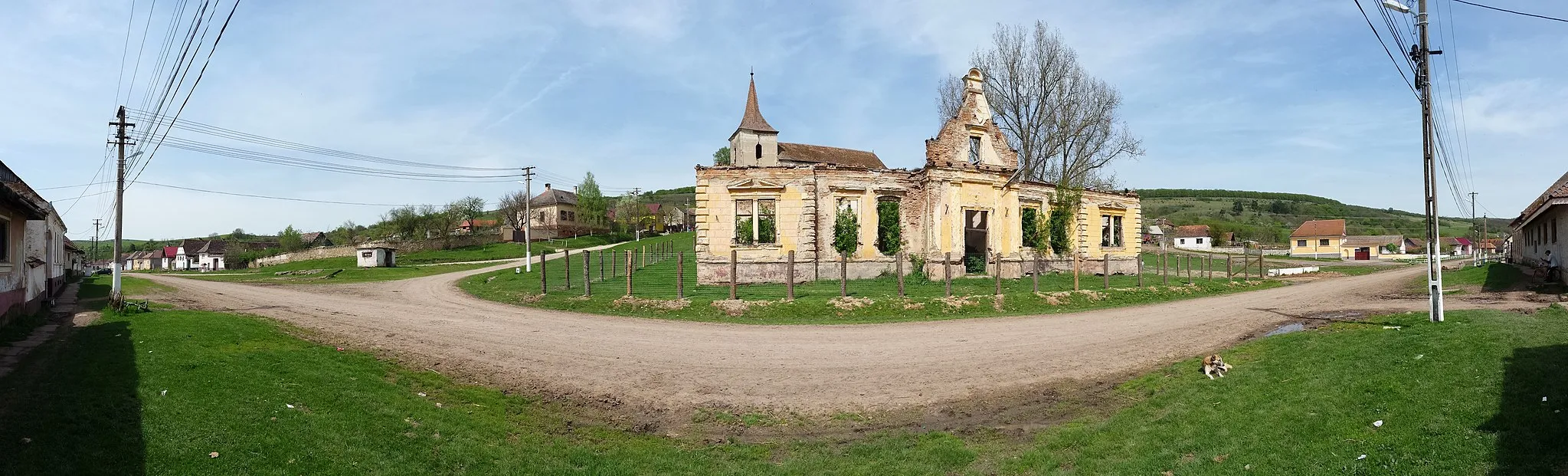 Photo showing: Felmer panorama 1 - Ruin in the center is the former town hall