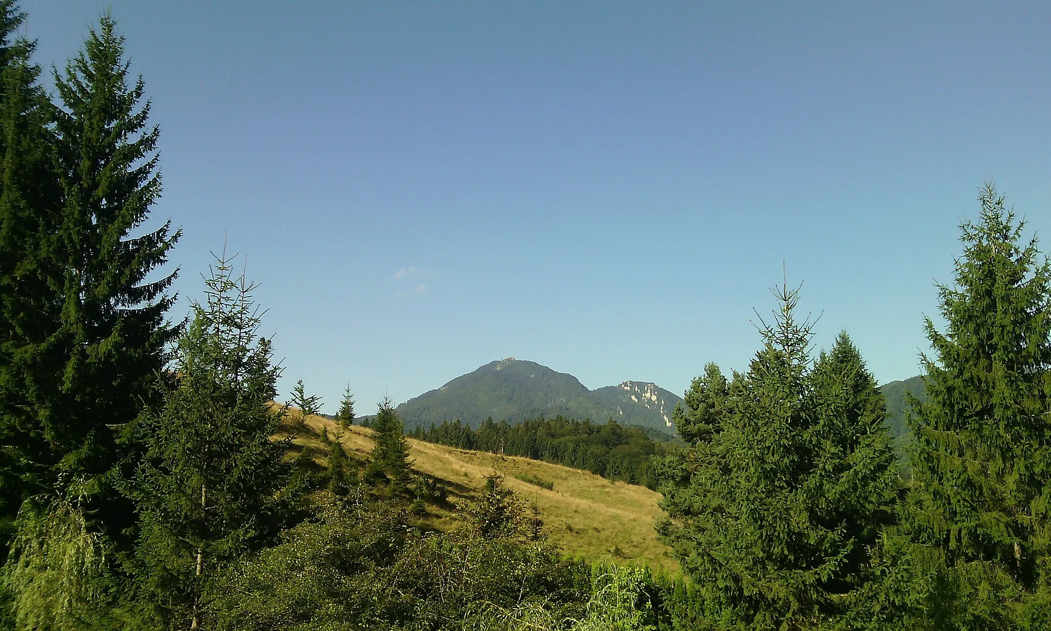 Photo showing: Postăvarul Massif