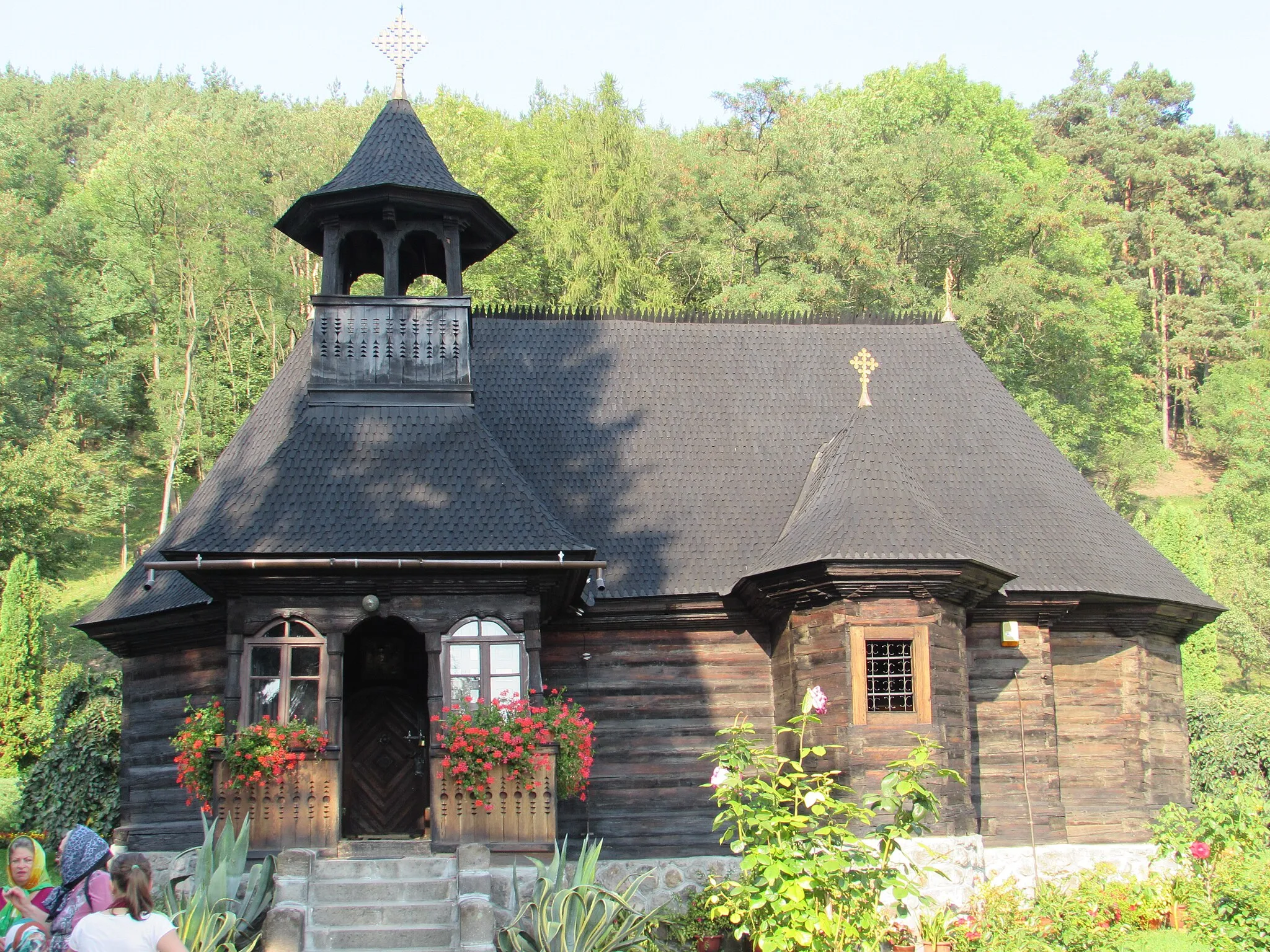 Photo showing: Toplița Monastery, Harghita County, Romania - The Wooden Church, built in 1847