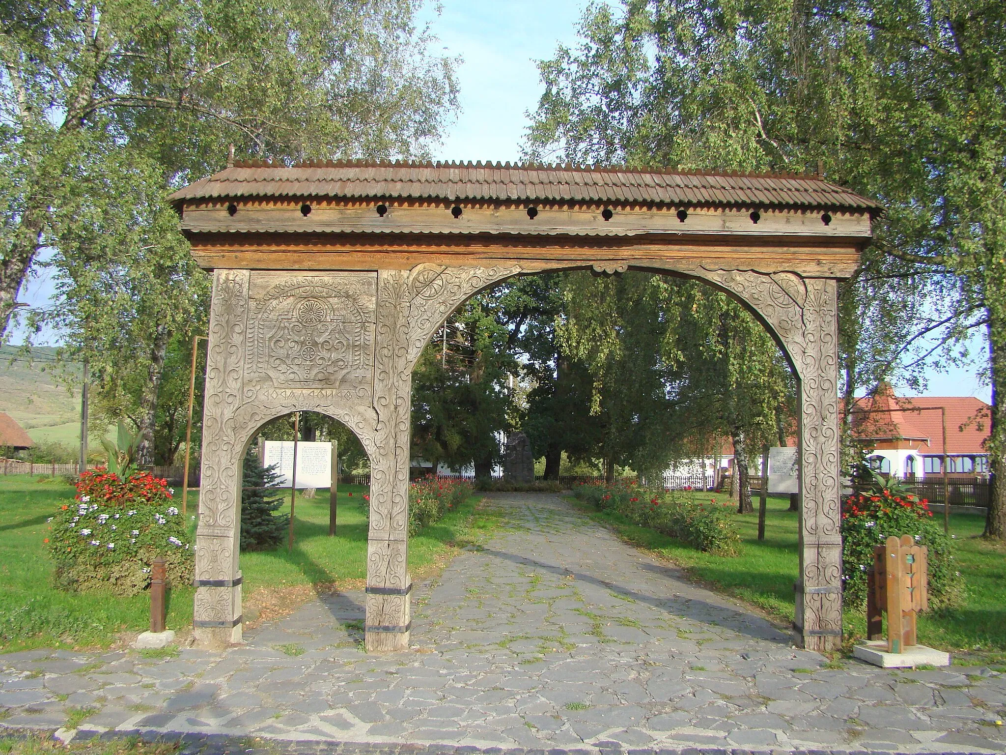 Photo showing: Roman Catholic church in Lupeni, Harghita County, Romania