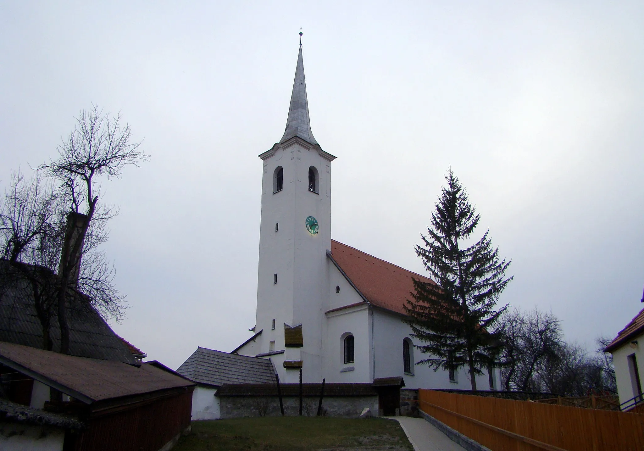 Photo showing: Reformed church in Ocna de Sus, Harghita County, Romania