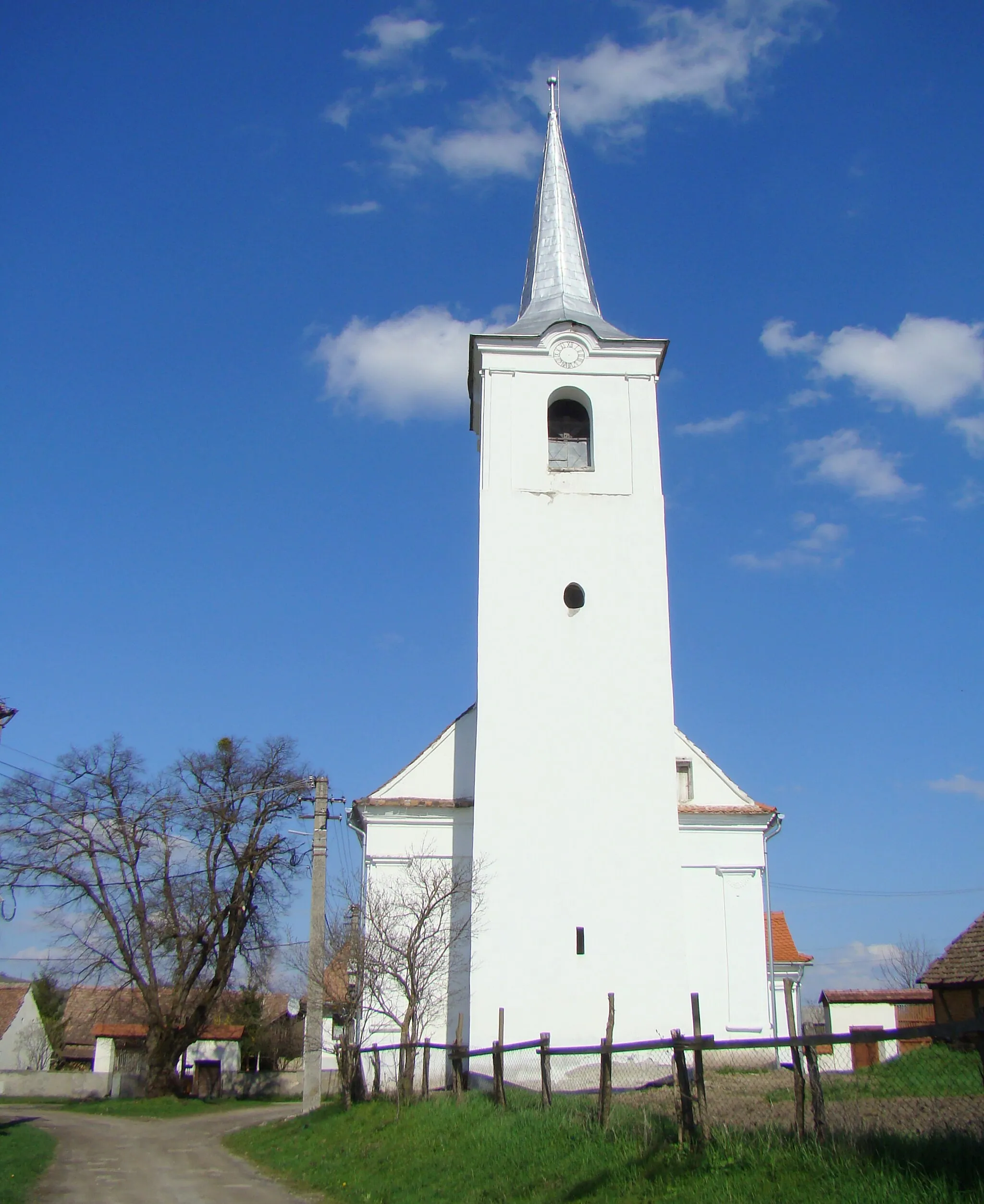 Photo showing: Unitarian church in Cădaciu Mare, Harghita County, Romania