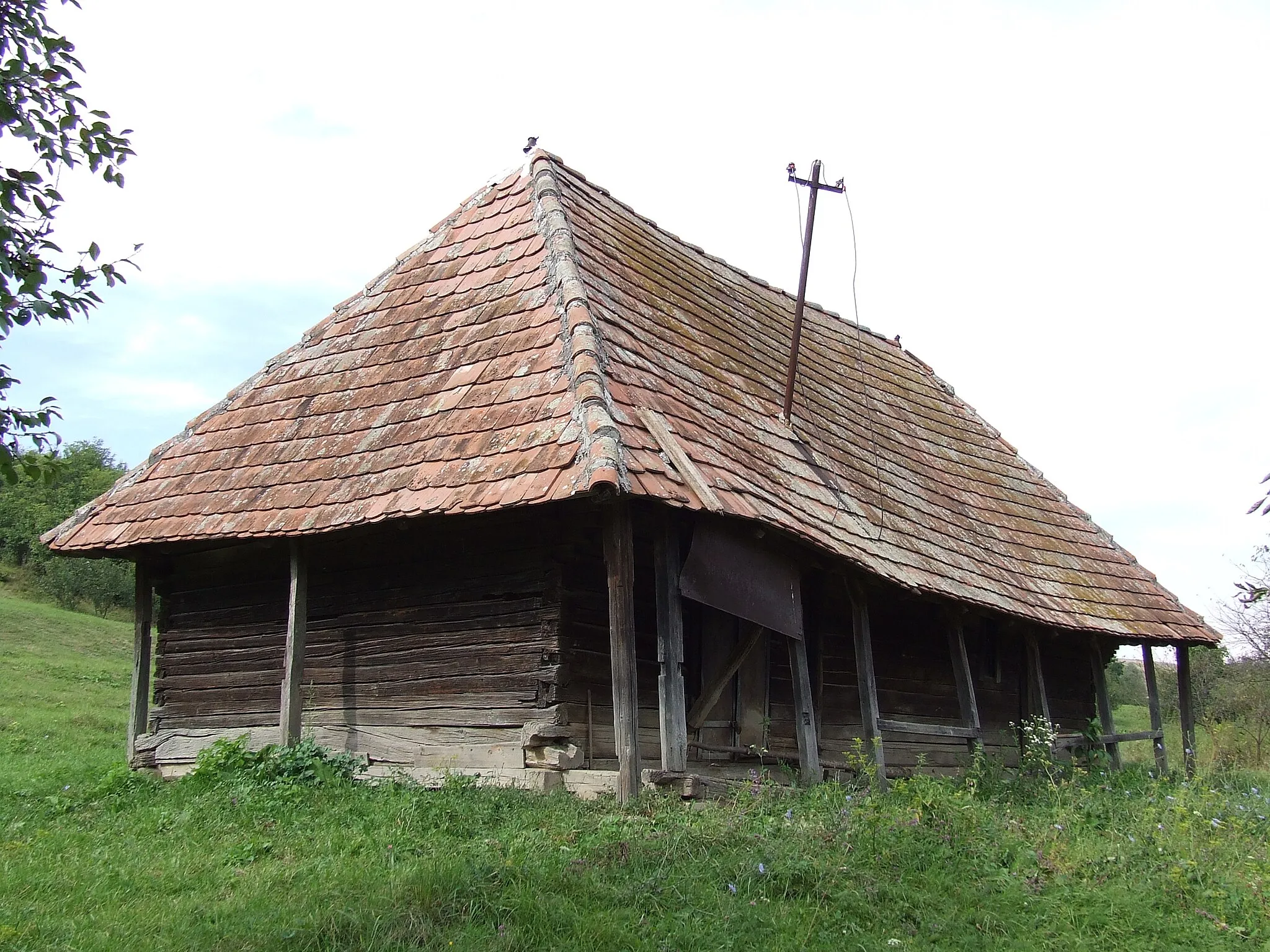 Photo showing: Biserica de lemn din Chiunciuş, judeţul Mureş.